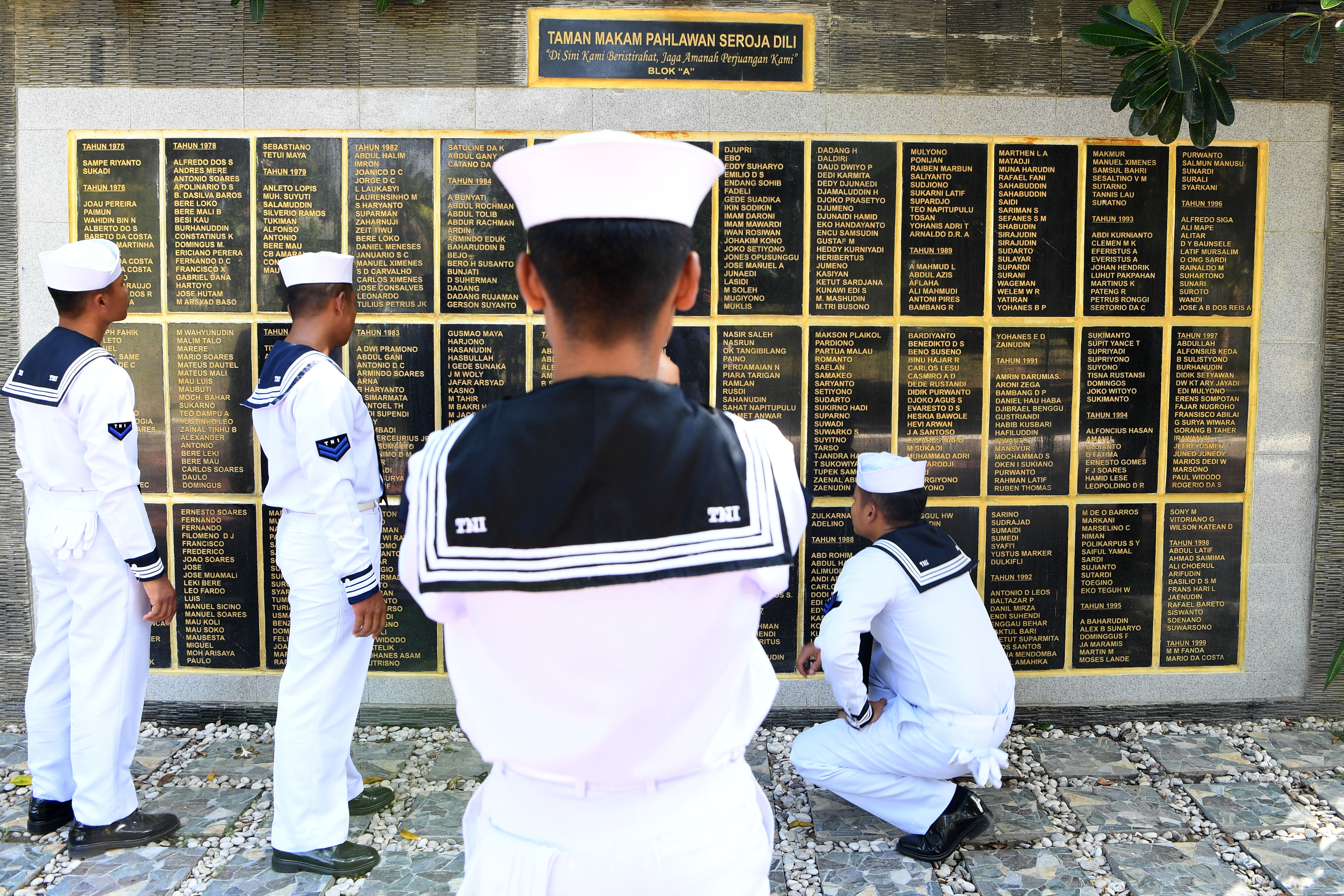 Ziarah Makam Pahlawan Seroja