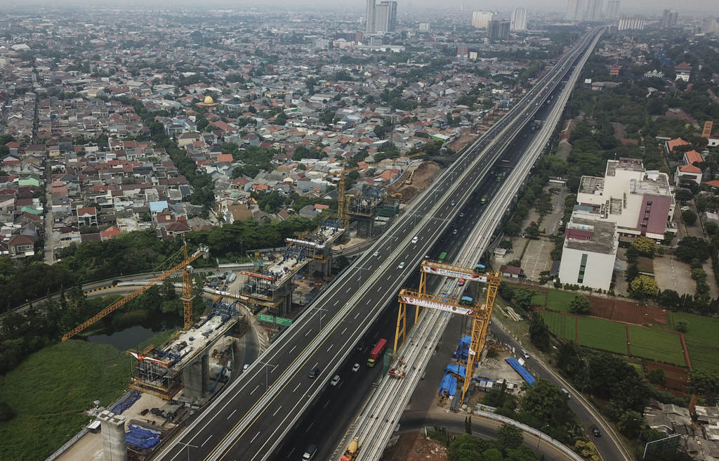 Tol Layang (Elevated)  Jakarta-Cikampek II Mulai Beroperasi 