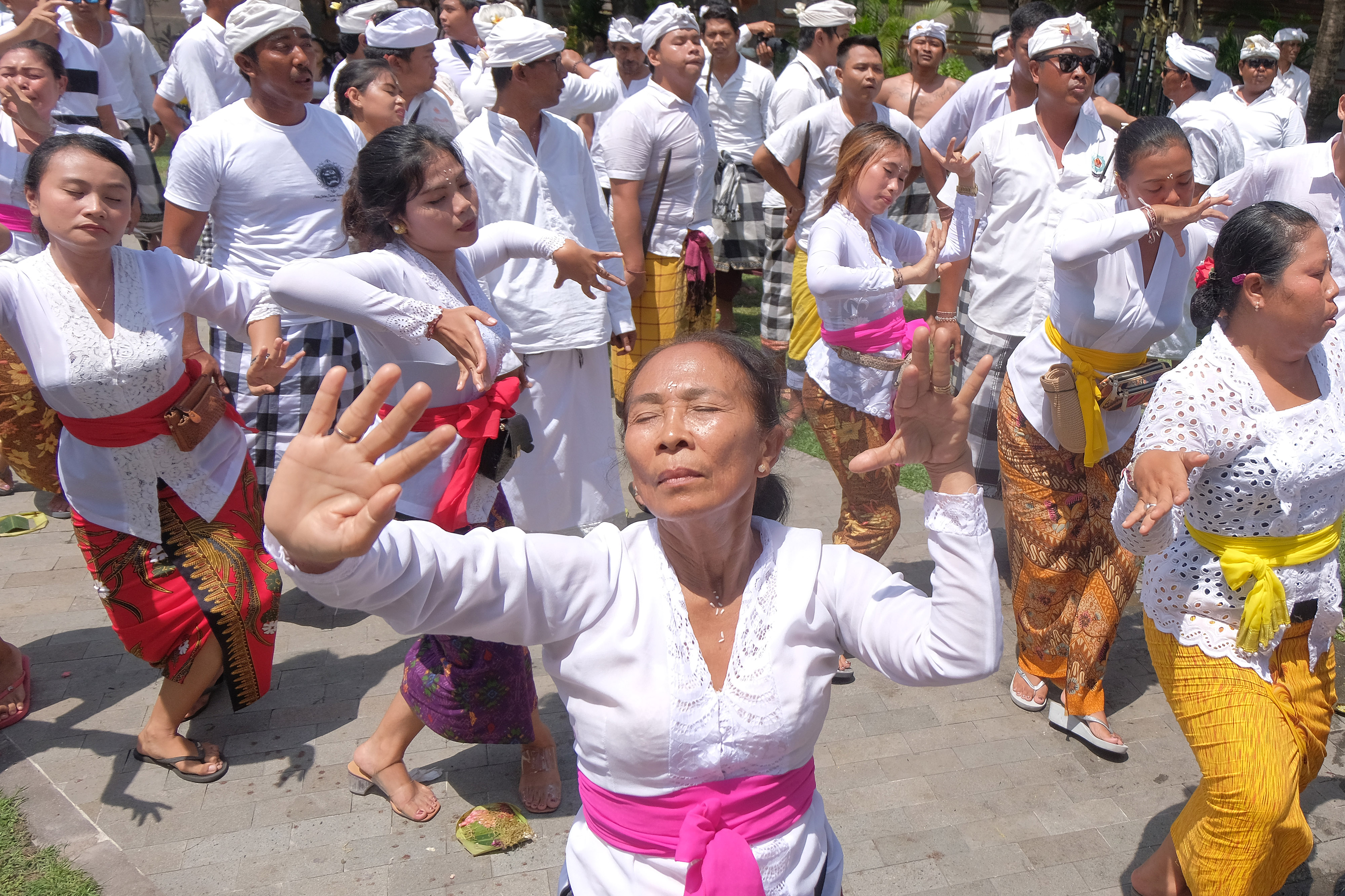 Upacara Nangklung Merana di Kuta Bali