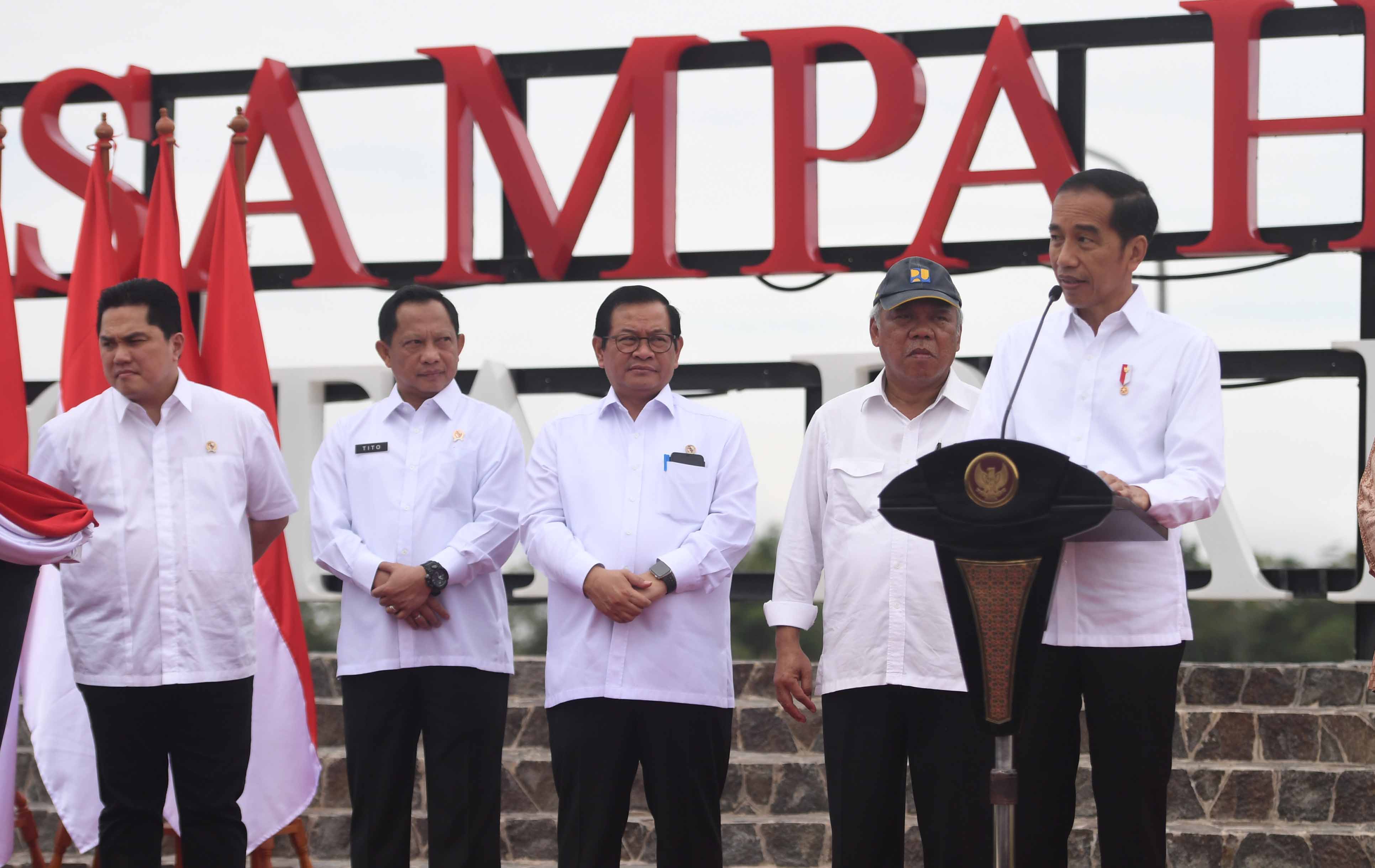 Presiden Jokowi Meresmikan TPA Sampah Manggar