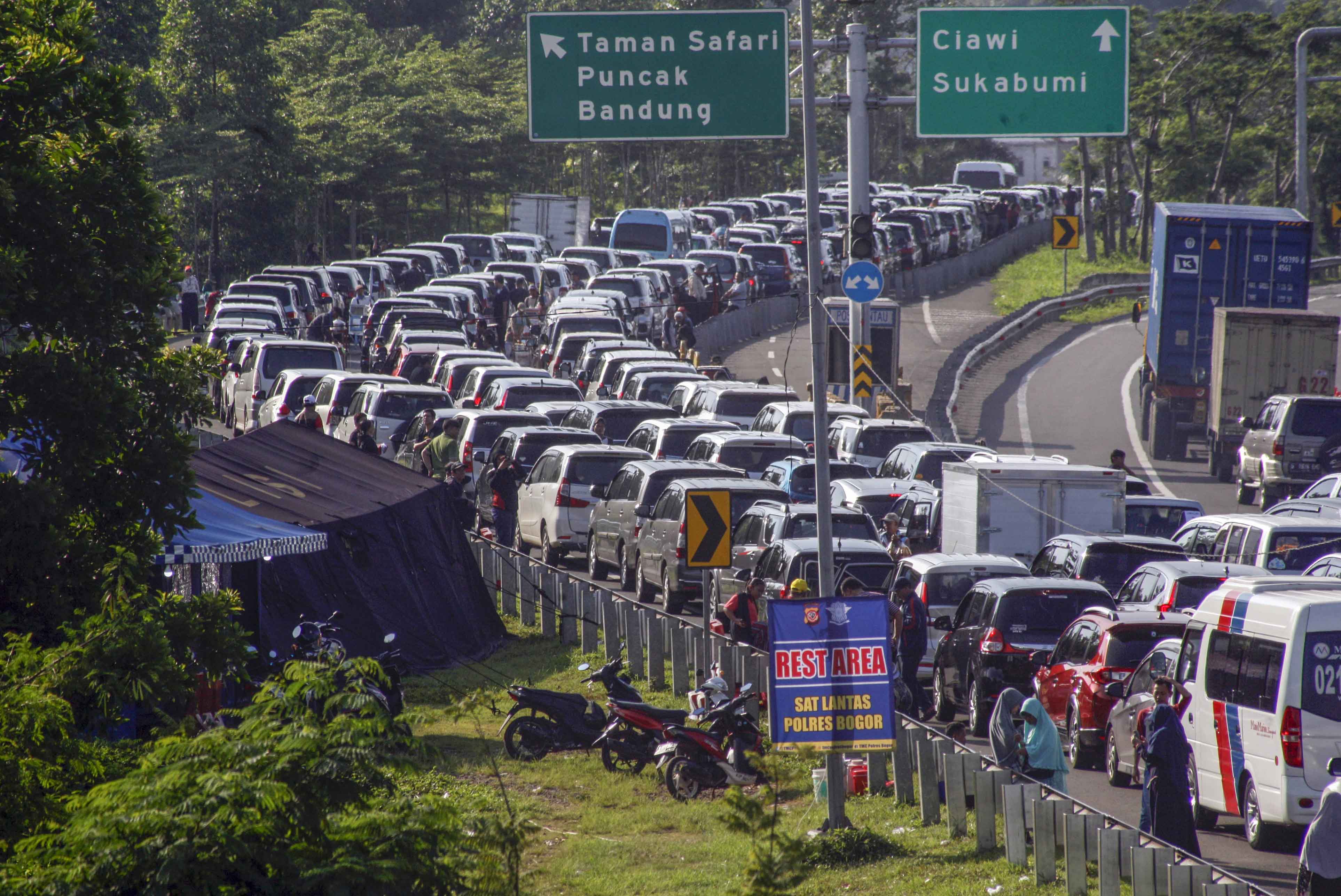 Kemacetan Libur Natal 2019 Menuju Puncak