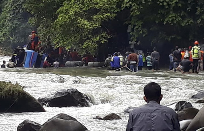  Kecelakaan Bus Sriwijaya Rute Bengkulu - Palembang 