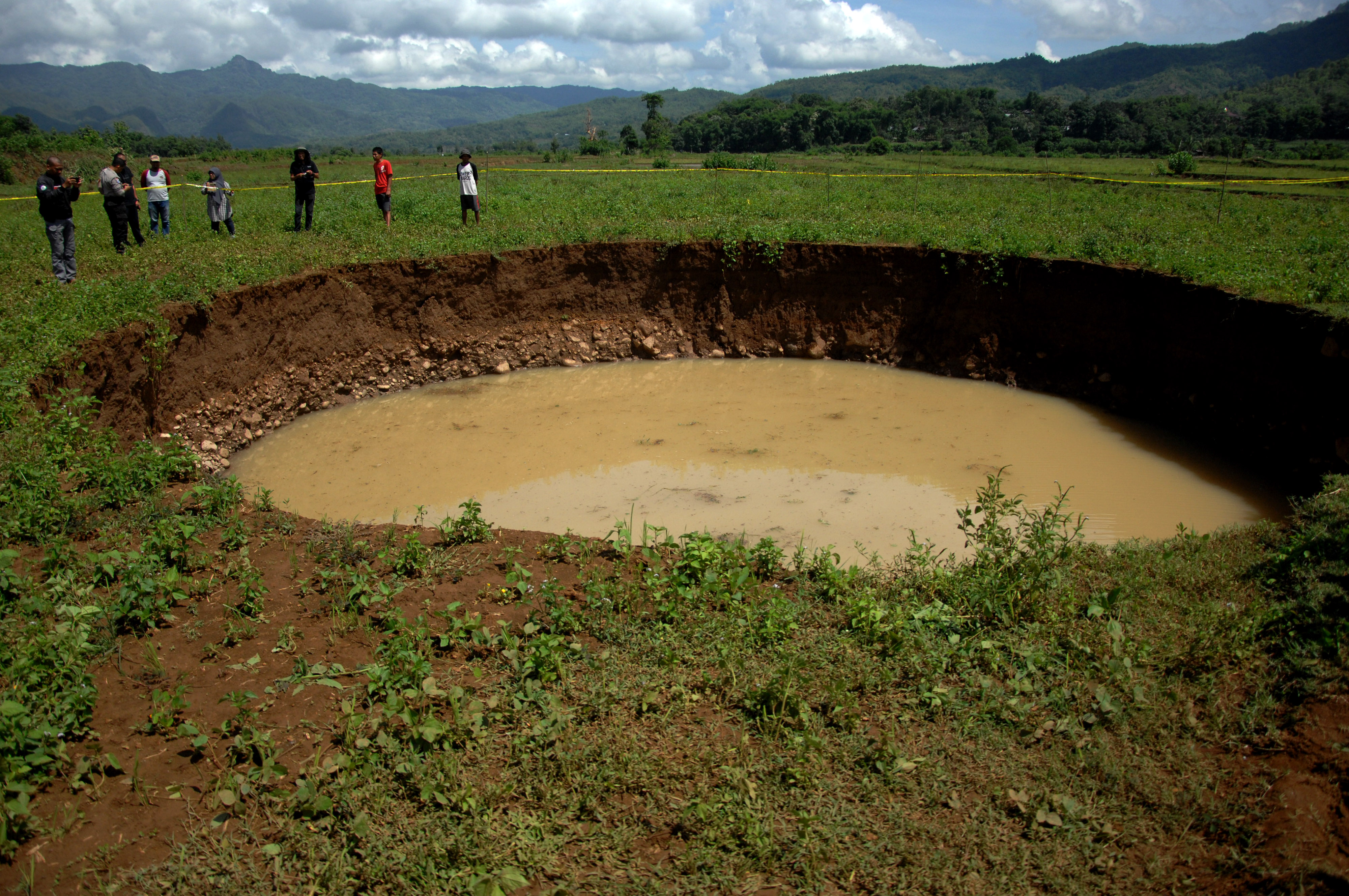 Tanah Amblas di Lahan Persawahan Maros