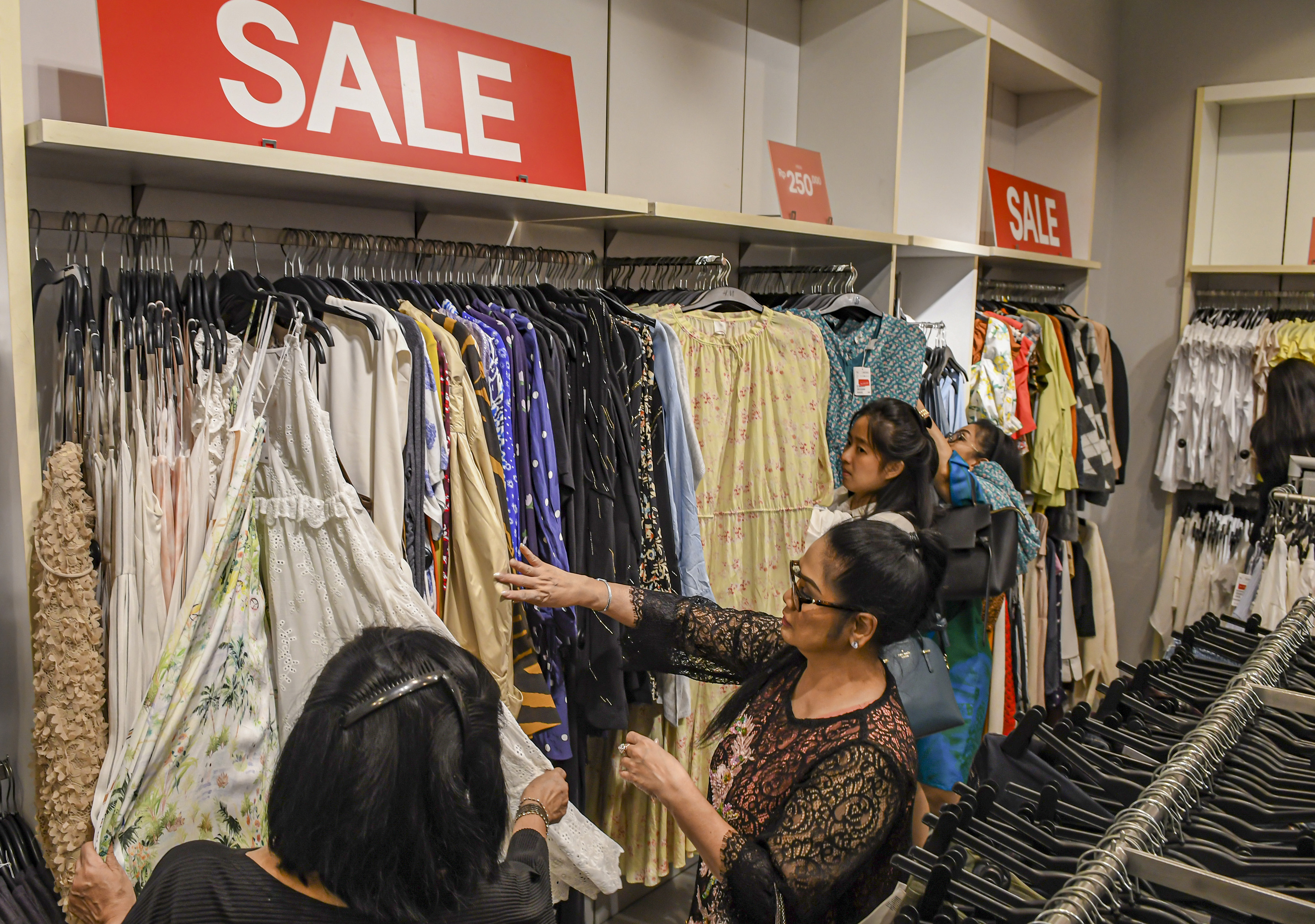 Diskon Akhir Tahun Hingga 80 %