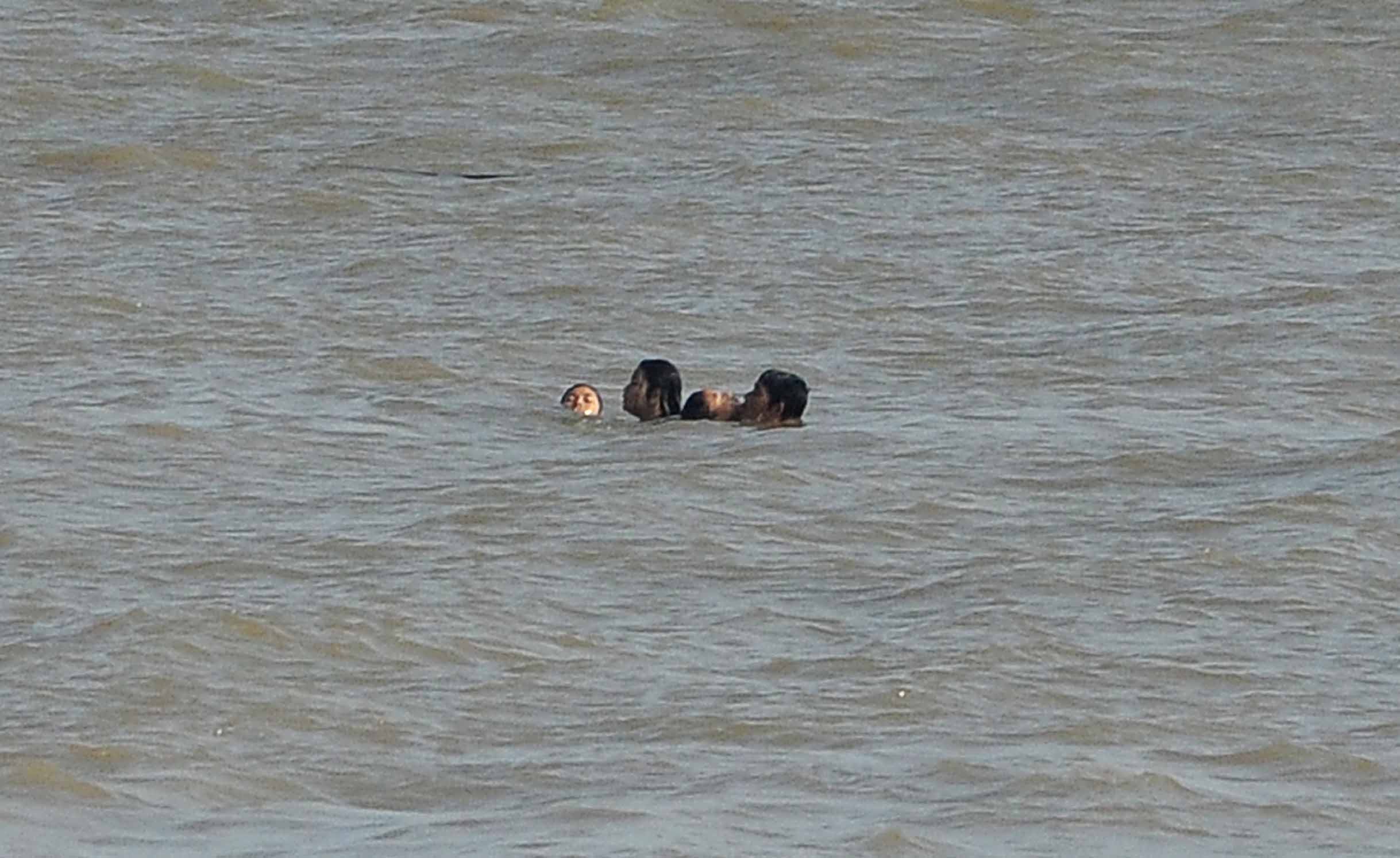 Evakuasi Korban Kecelakaan Laut