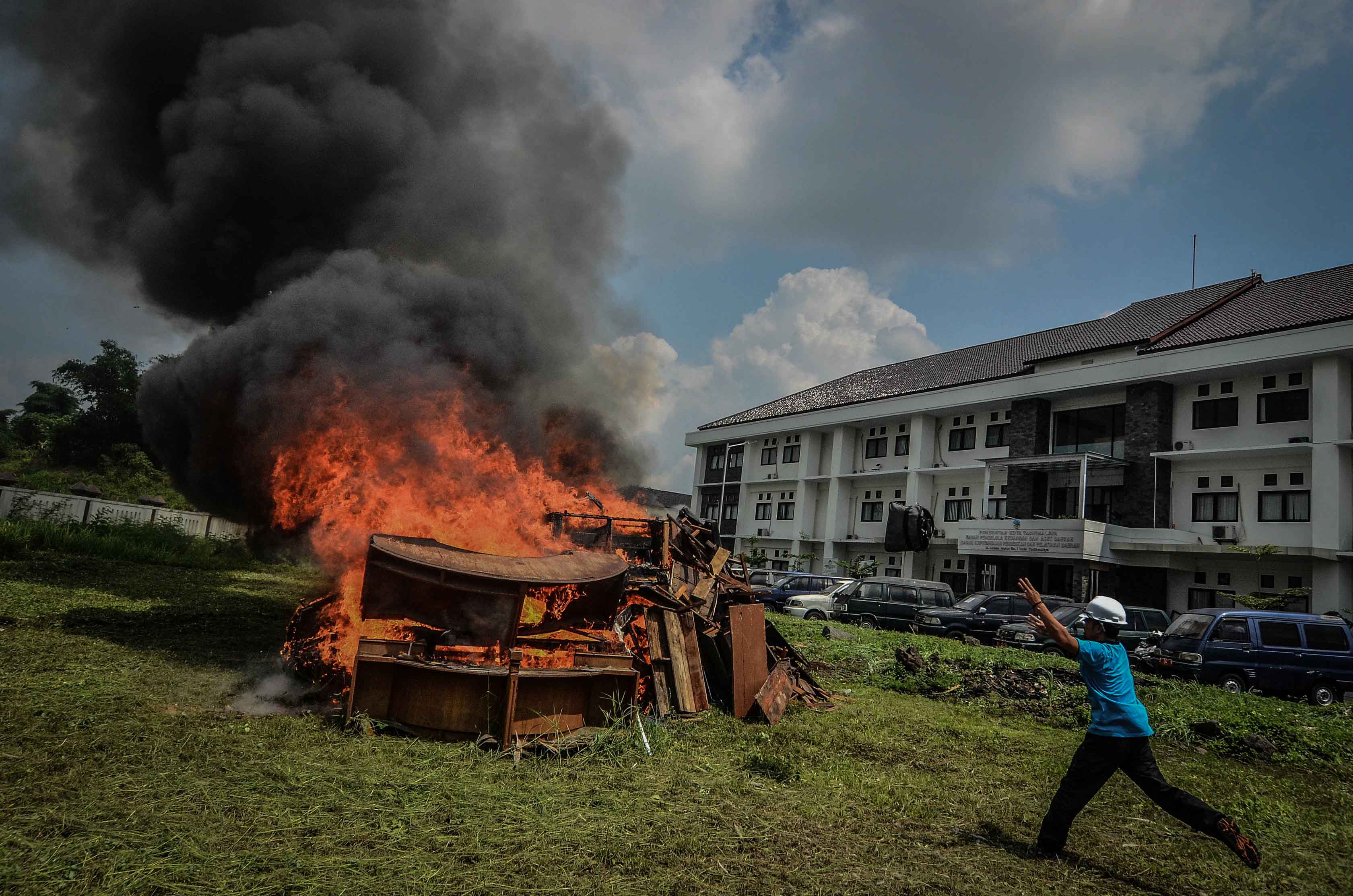 Pemusnahan Aset Pemerintah