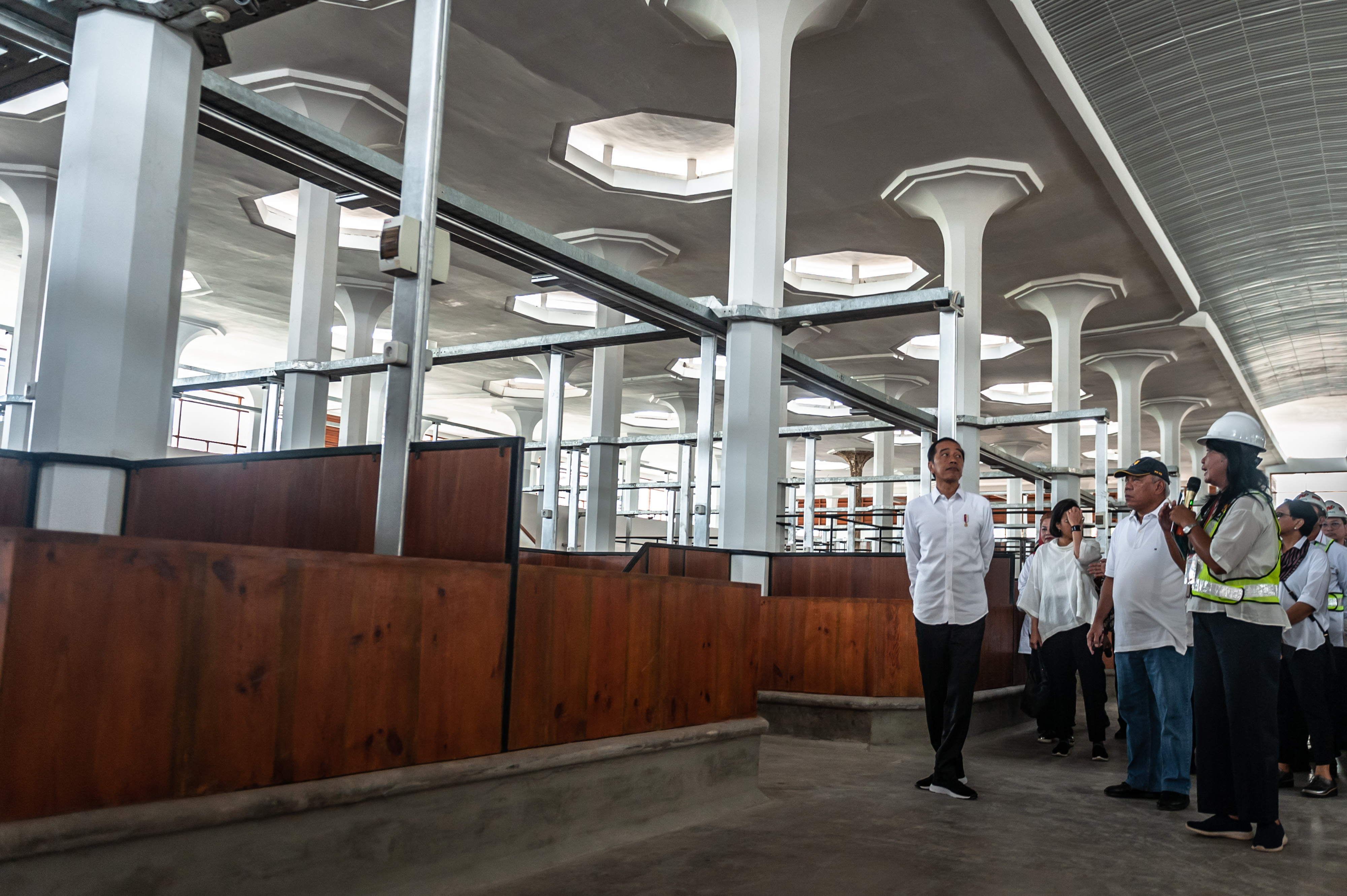 Jokowi Tinjau Proyek Revitalisasi Pasar Johar