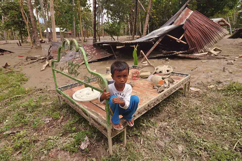 Banjir di Sigi Menyisakan Lumpur