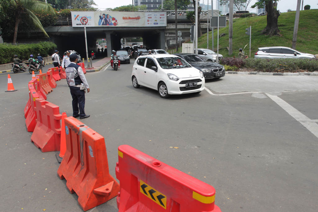  Sistem Satu Arah di Jalan Margono Djoyohadikoesoemo