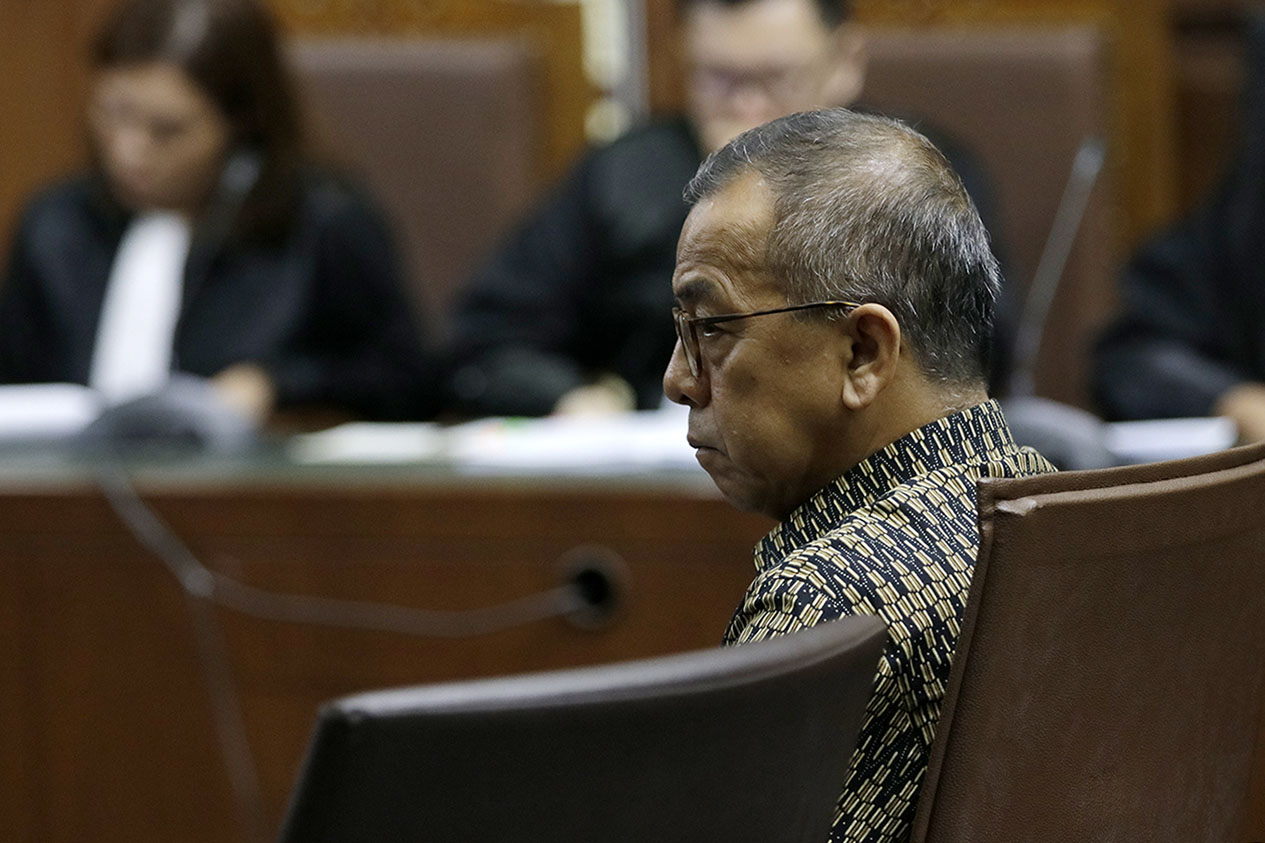 Sidang Dakwaan Emirsyah Satar