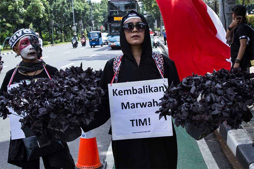 Aksi Diam Para Seniman Tolak Komersialisasi TIM