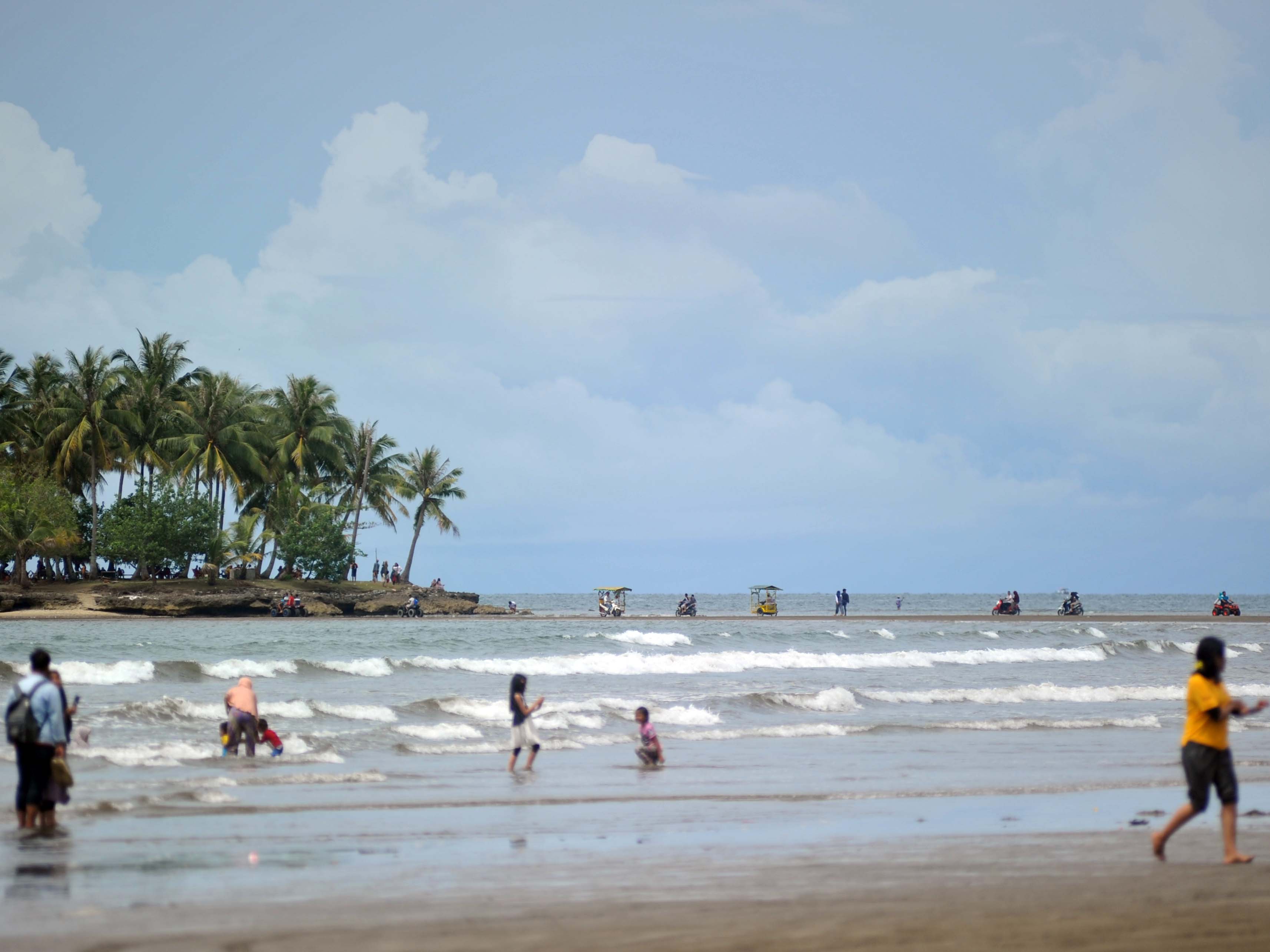Wisata Pulau Pisang Kecil