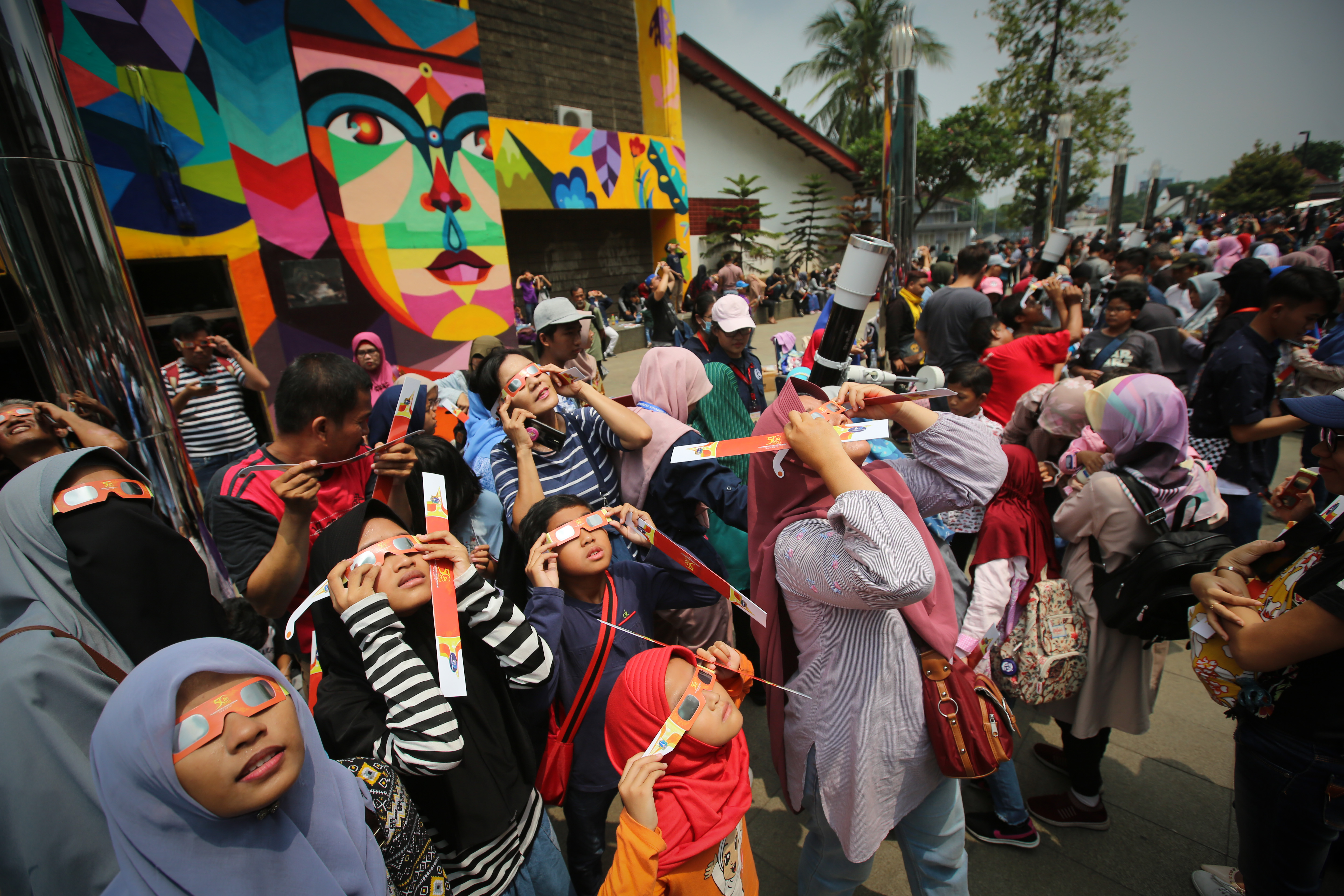 Fenomena Gerhana Matahari Cincin