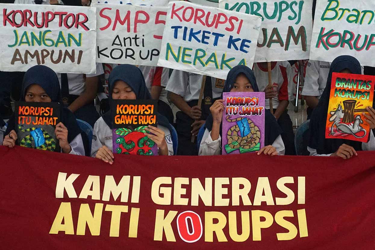 Poster dan Deklarasi Hari Antikorupsi 