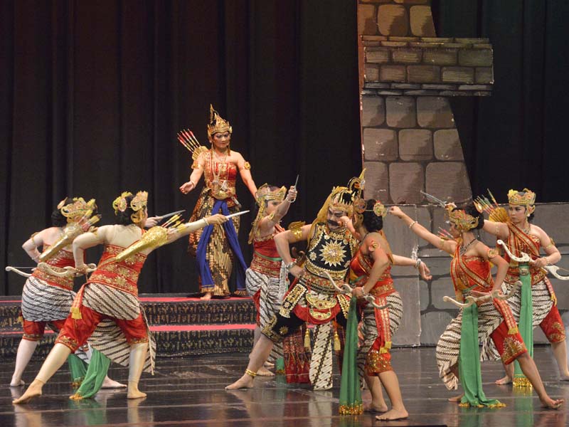 Pentas Wayang Orang Dengan Lakon Srikandi Mustakaweni