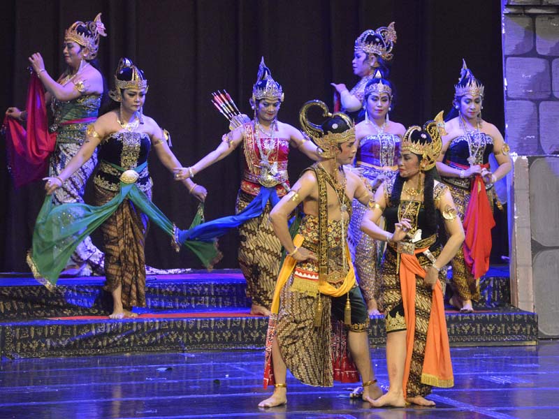 Pentas Wayang Orang Dengan Lakon Srikandi Mustakaweni