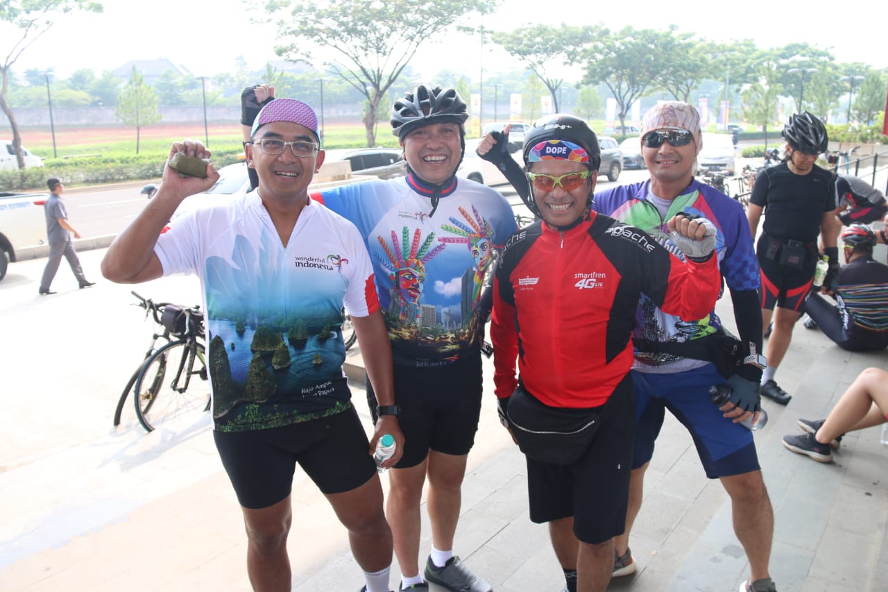 Bersepeda, Berbelanja dan Bergembira