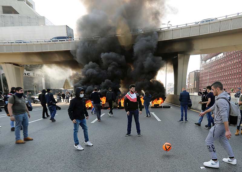Demonstran Lebanon Kembali Turun ke Jalan