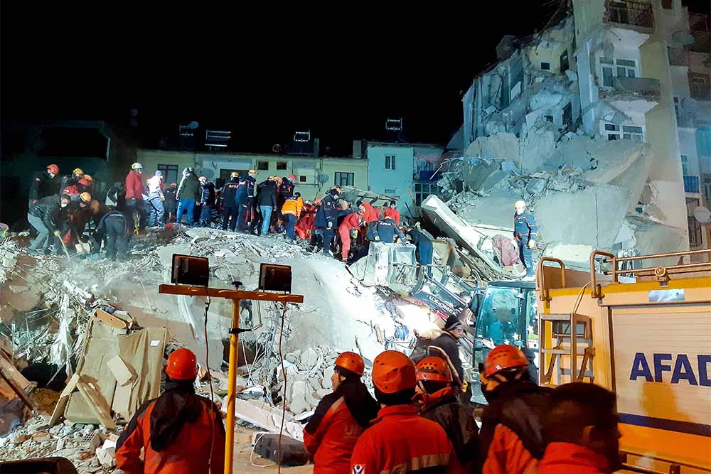 Gempa  6,8 SR  Guncang Turki