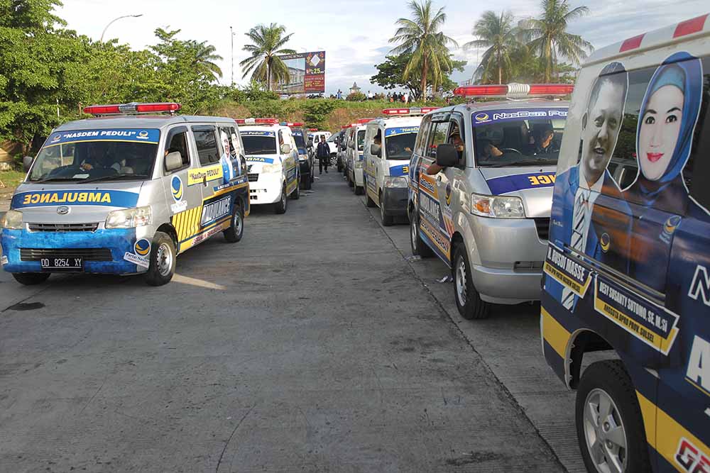 Partai NasDem Sulsel Luncurkan 220 Ambulance