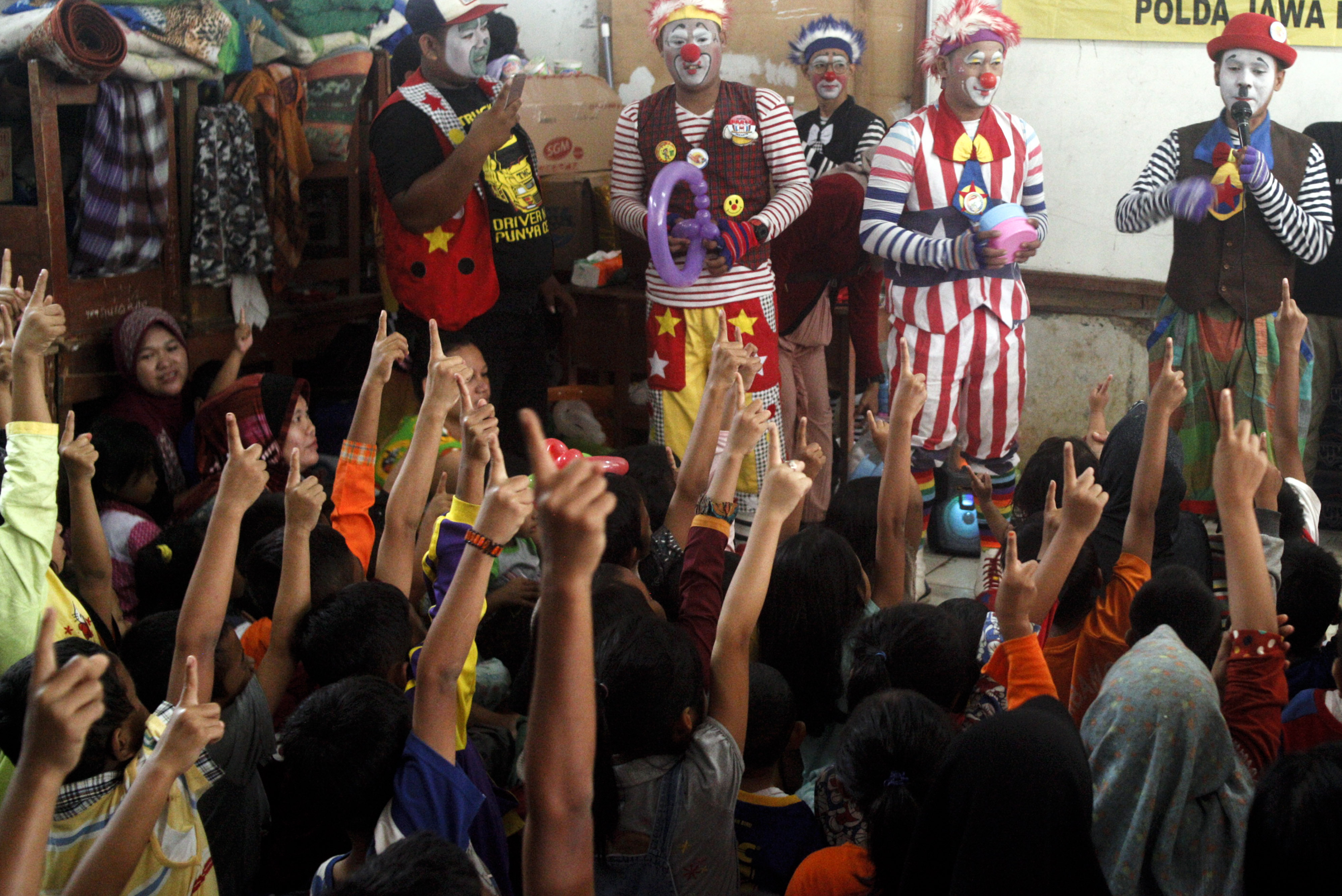 Pelayanan Kesehatan dan Pemulihan Trauma Pengungsi Sukajaya