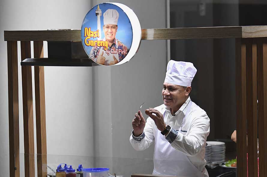 Ketua KPK Masak Nasi Goreng