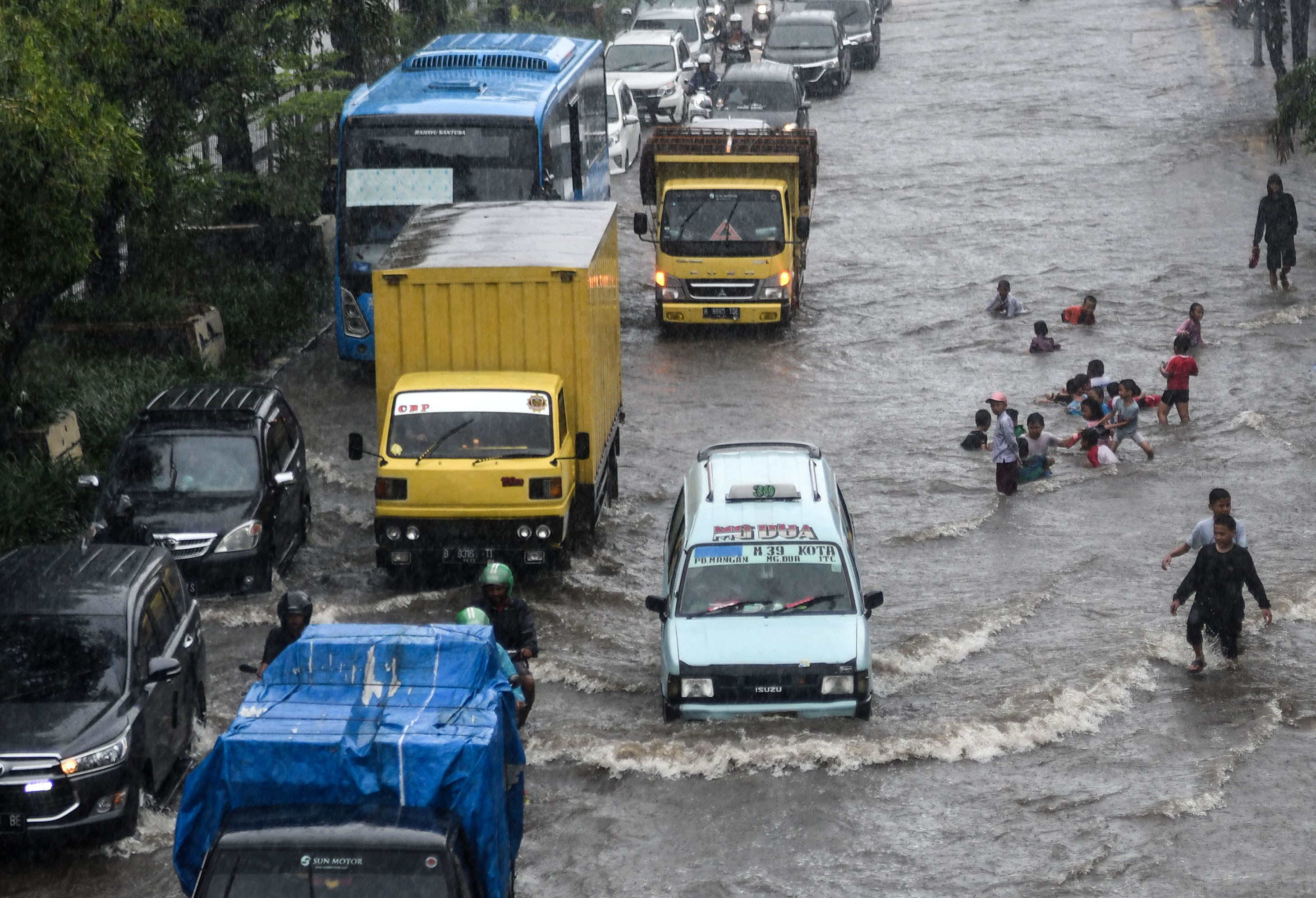 Genangan Air di Gunung Sahari