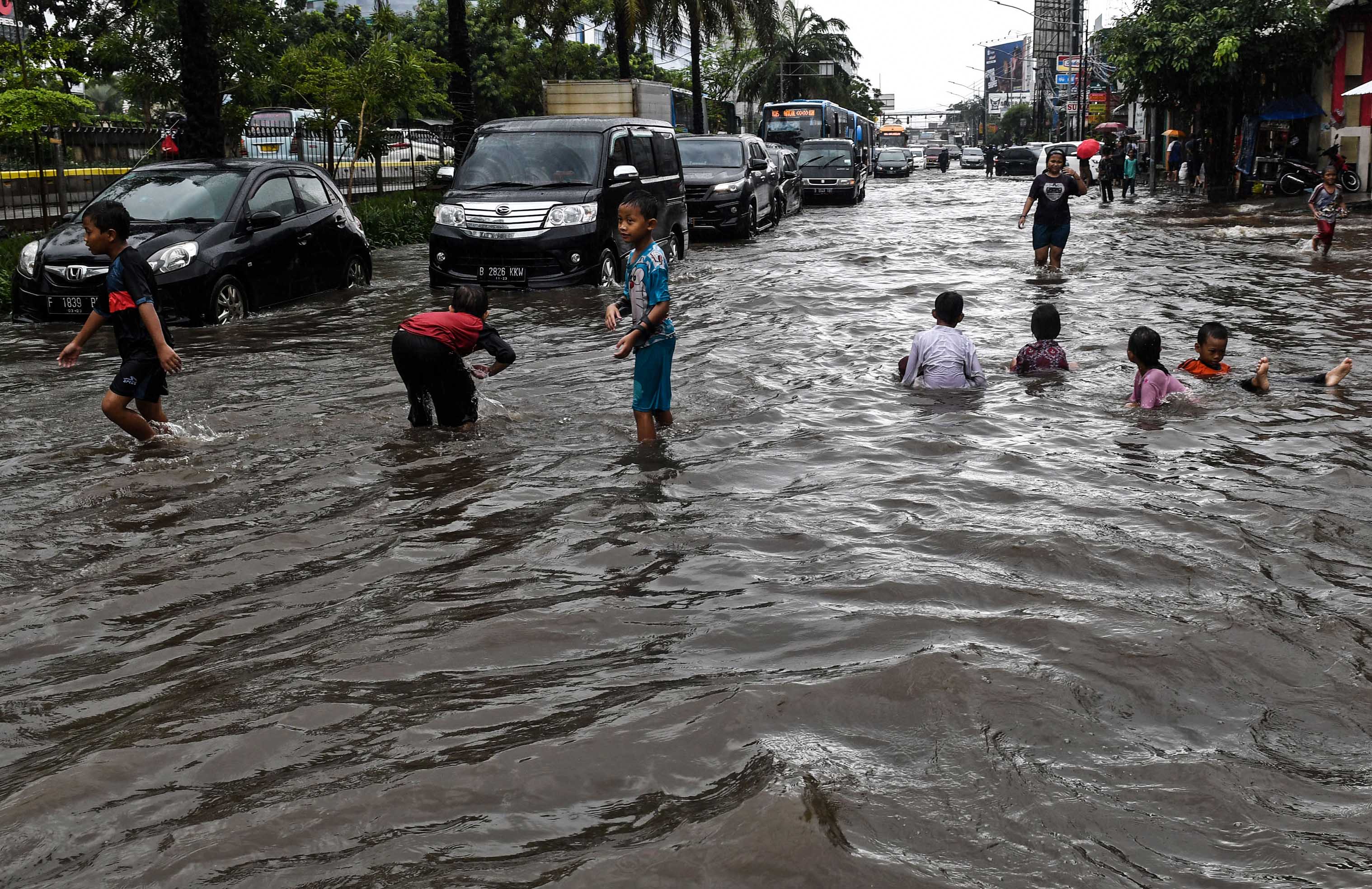 Genangan Air di Gunung Sahari