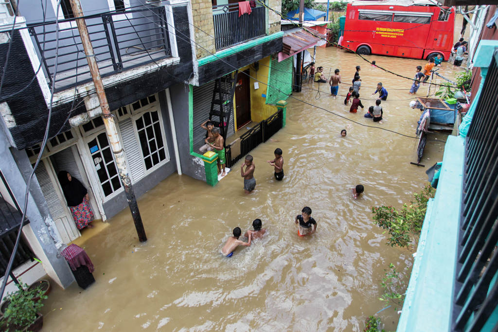 Bermain Air di Kwitang