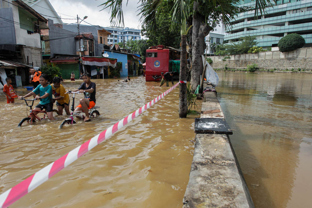 Bermain Air di Kwitang