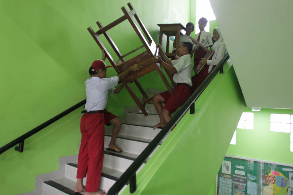  Sekolah Terdampak Banjir Belum Efektif