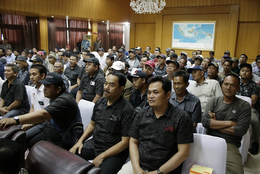 Pemerintah Kirim Nelayan ke Natuna