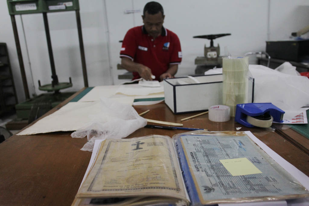 Arsip Nasional Merestorasi Dokumen Terdampak Banjir