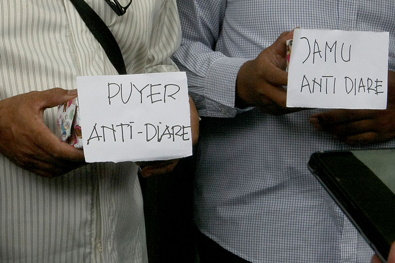 Aksi Jamu Antidiare untuk KPK