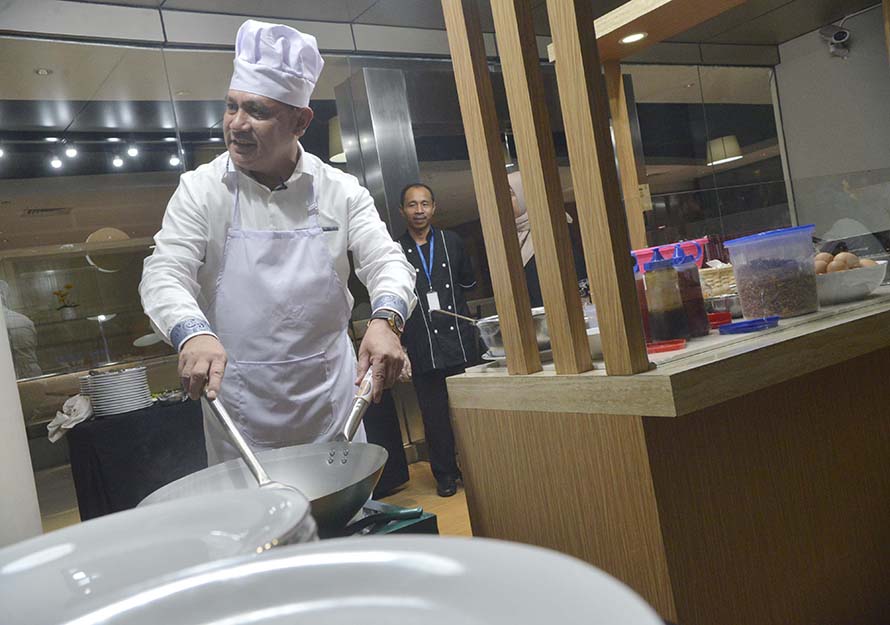 Ketua KPK Masak Nasi Goreng