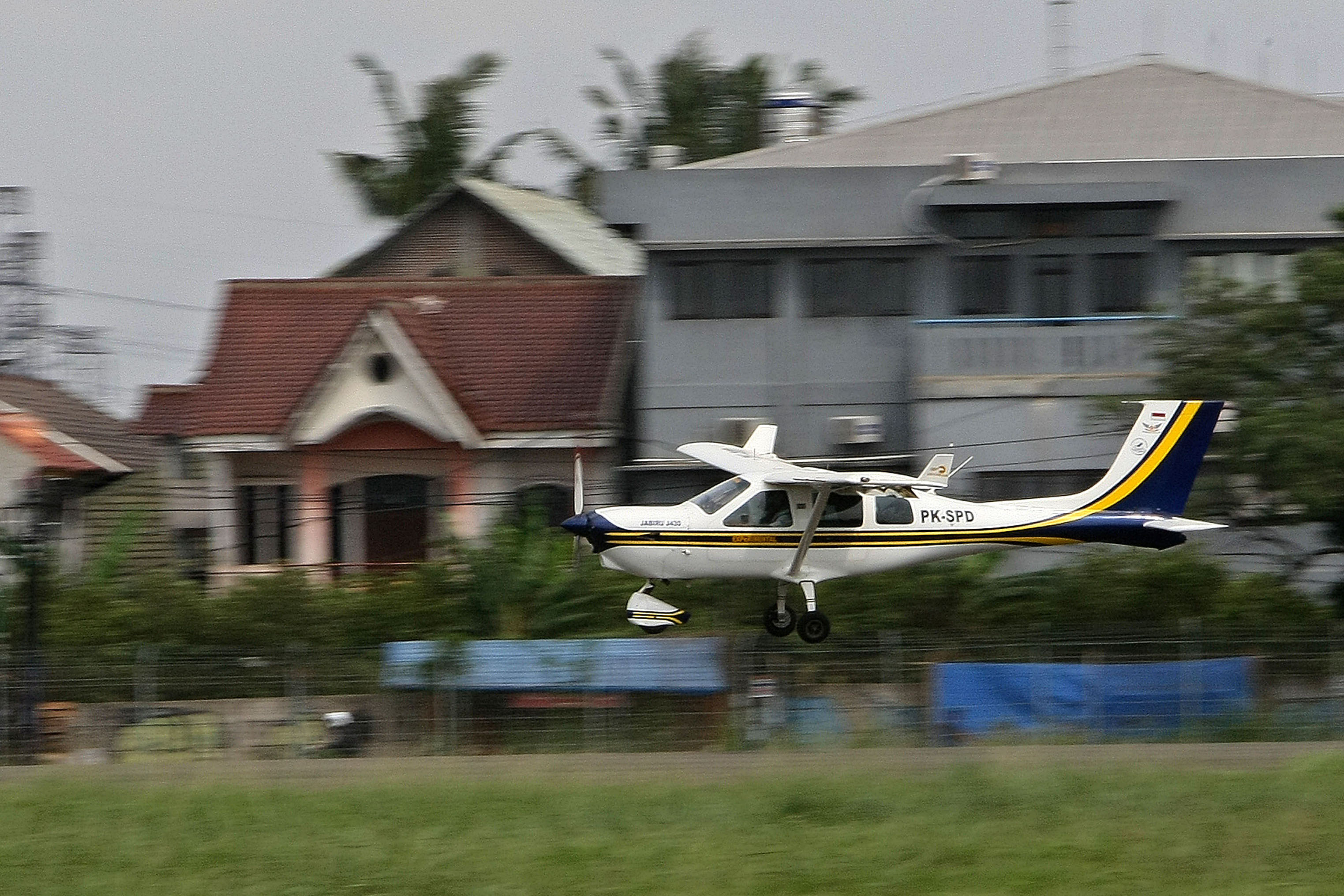 Joy Flight Perakit Pesawat Terbang