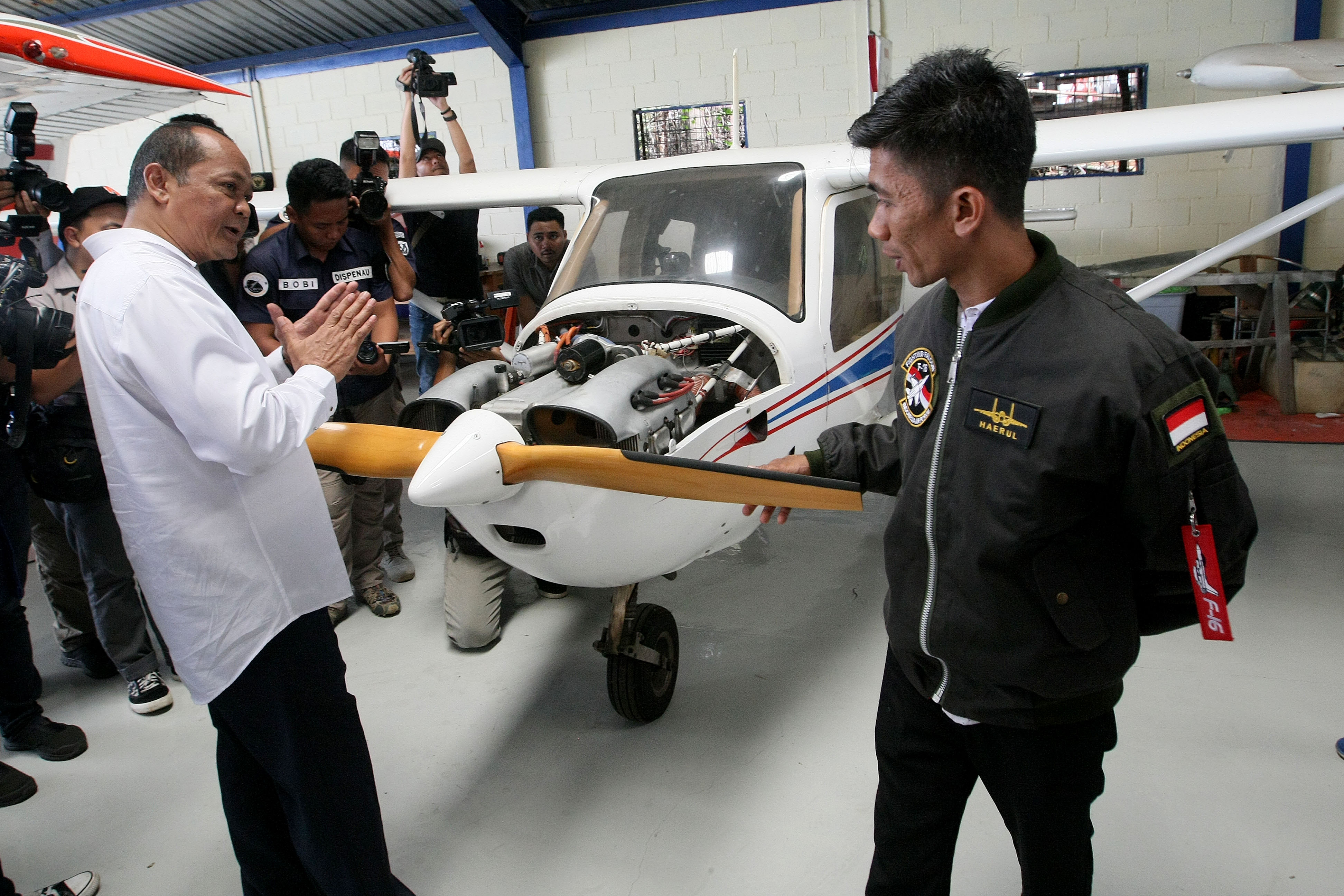 Joy Flight Perakit Pesawat Terbang