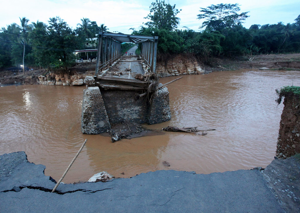 Tujuh Jembatan di Lebak Putus Dihantam Banjir 
