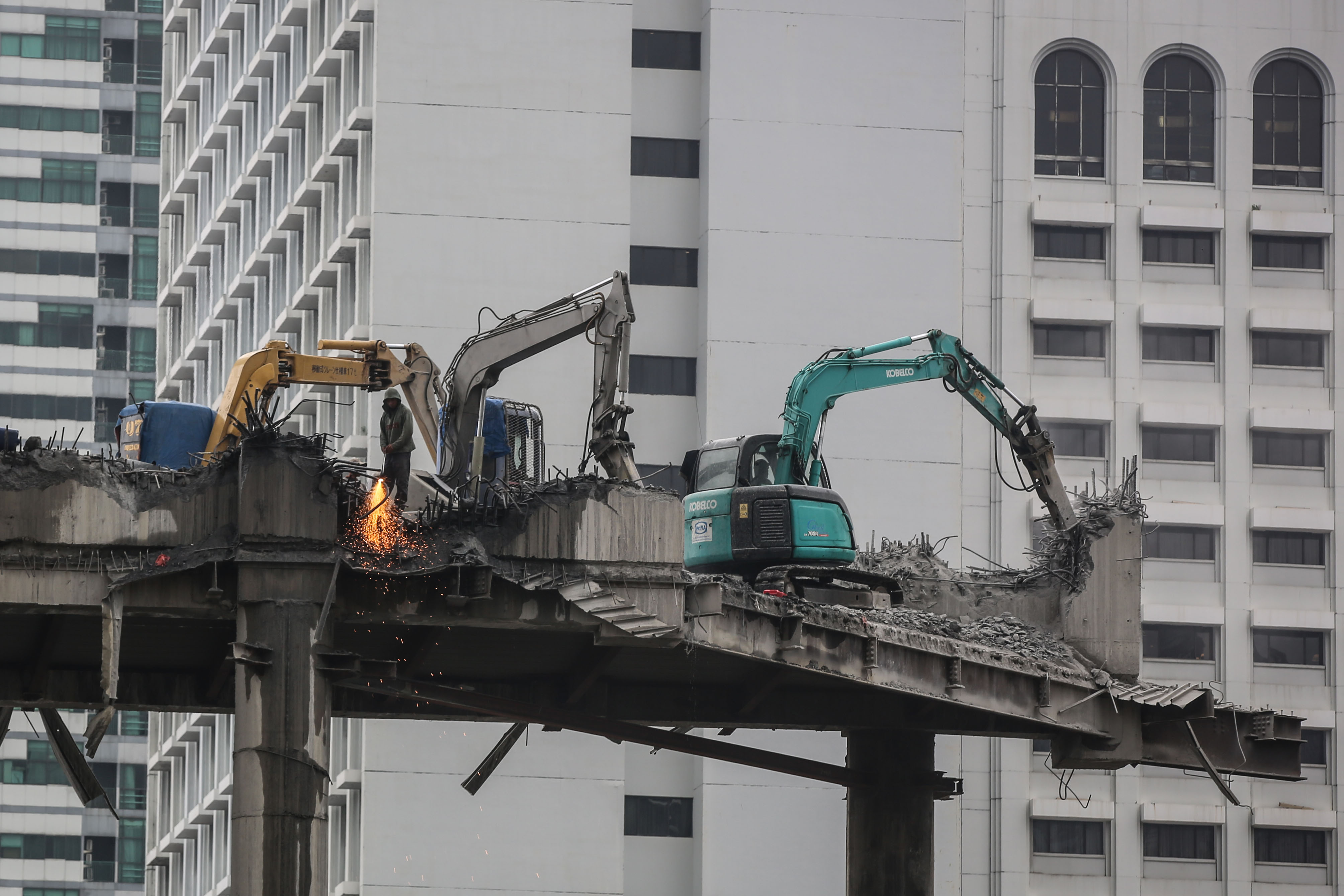Audit Gedung Mangkrak