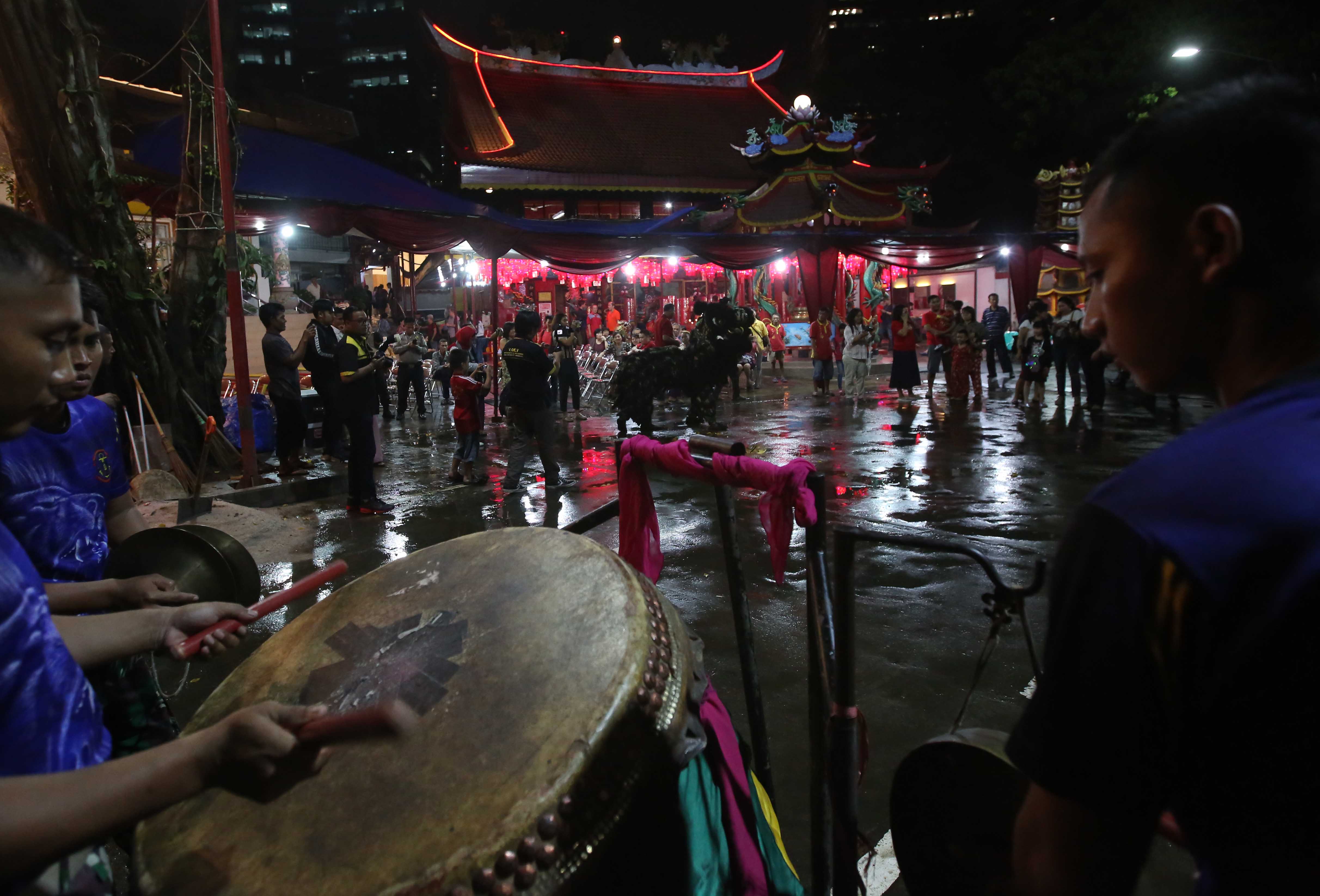 Barongsai Meriahkan Imlek di Vihara Amurva Bhumi