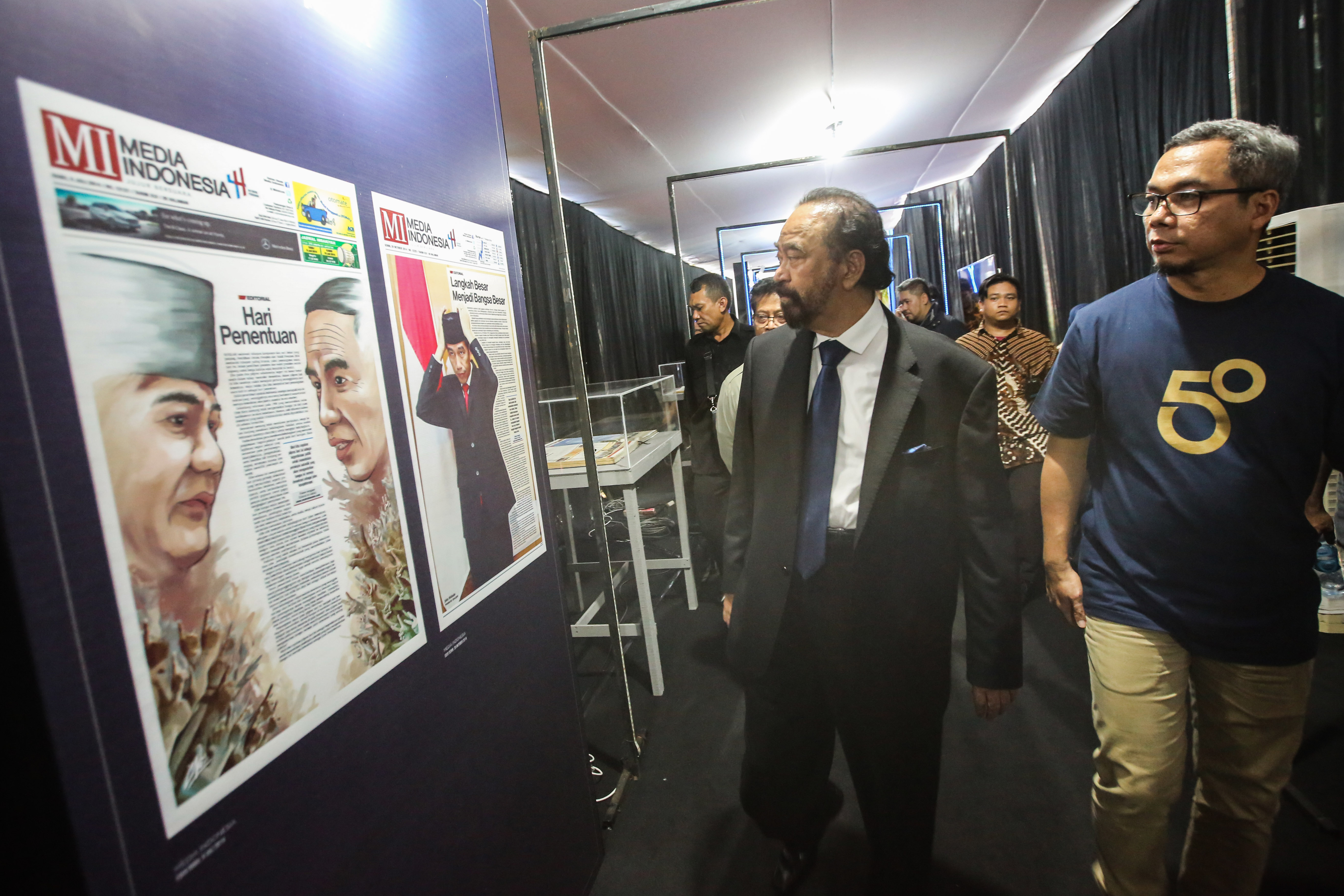 Surya Paloh Kunjungi Galeri Perjalanan 50 Tahun Media Indonesia