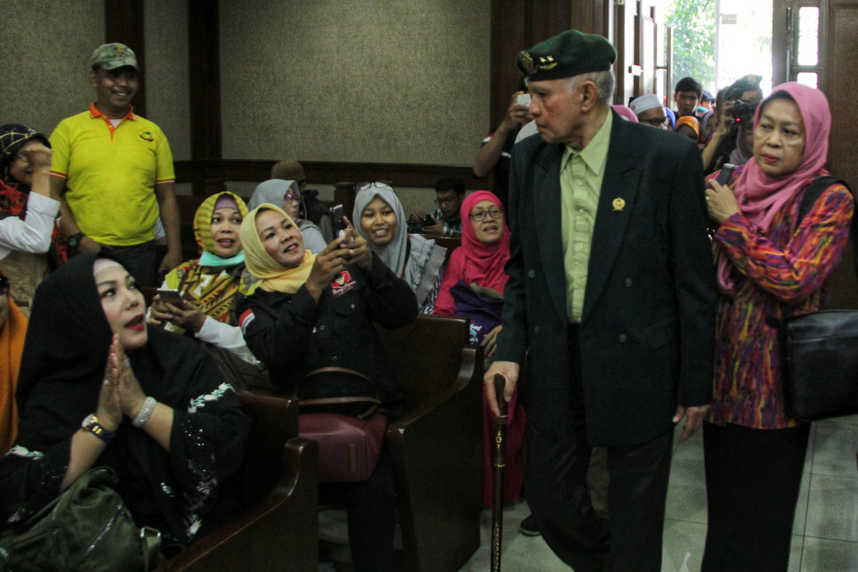 Kivlan Zen Ikutim Sidang Kepemilikan Senjata Api Ilegal