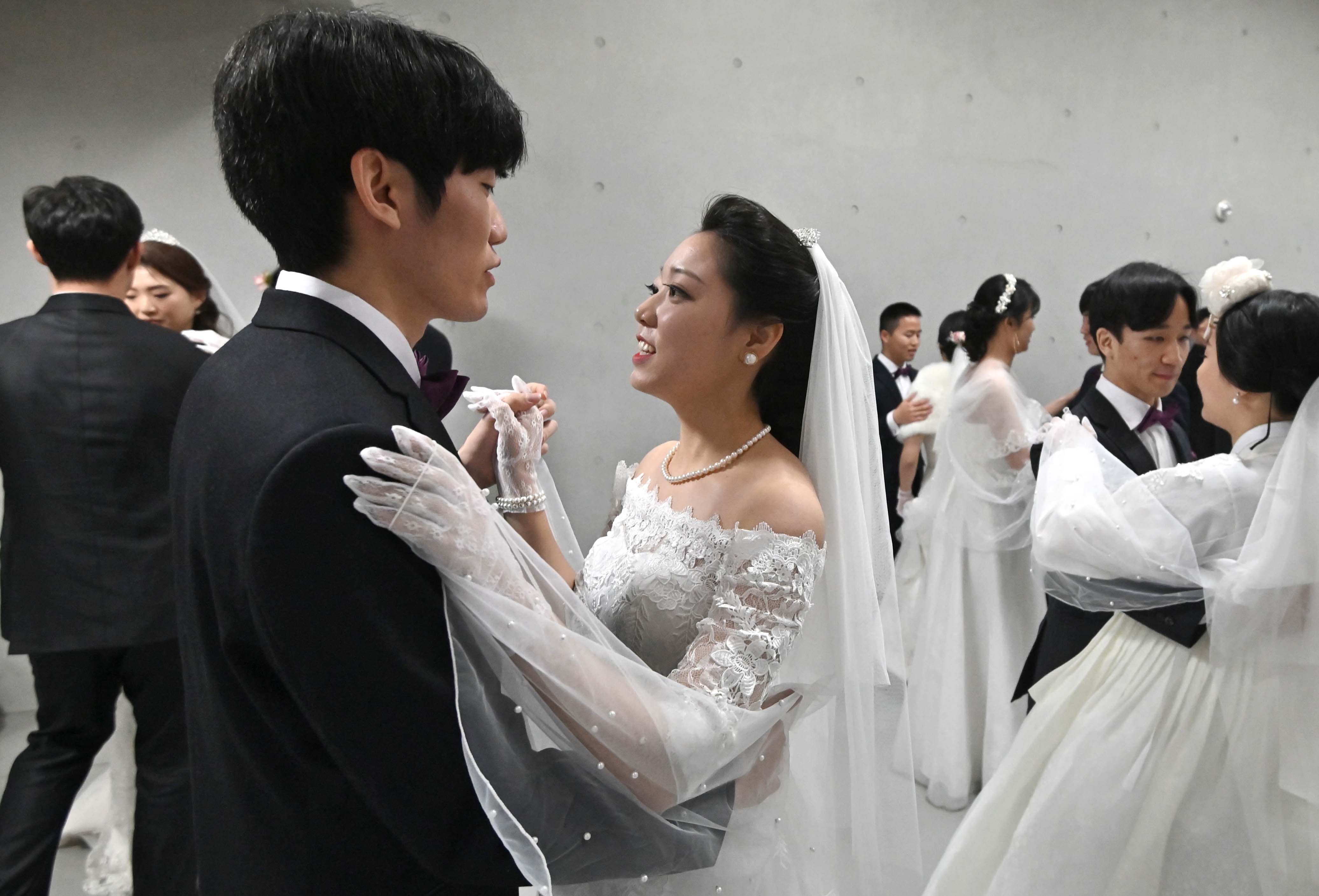 Nikah Massal di Tengah Ancaman Virus Korona