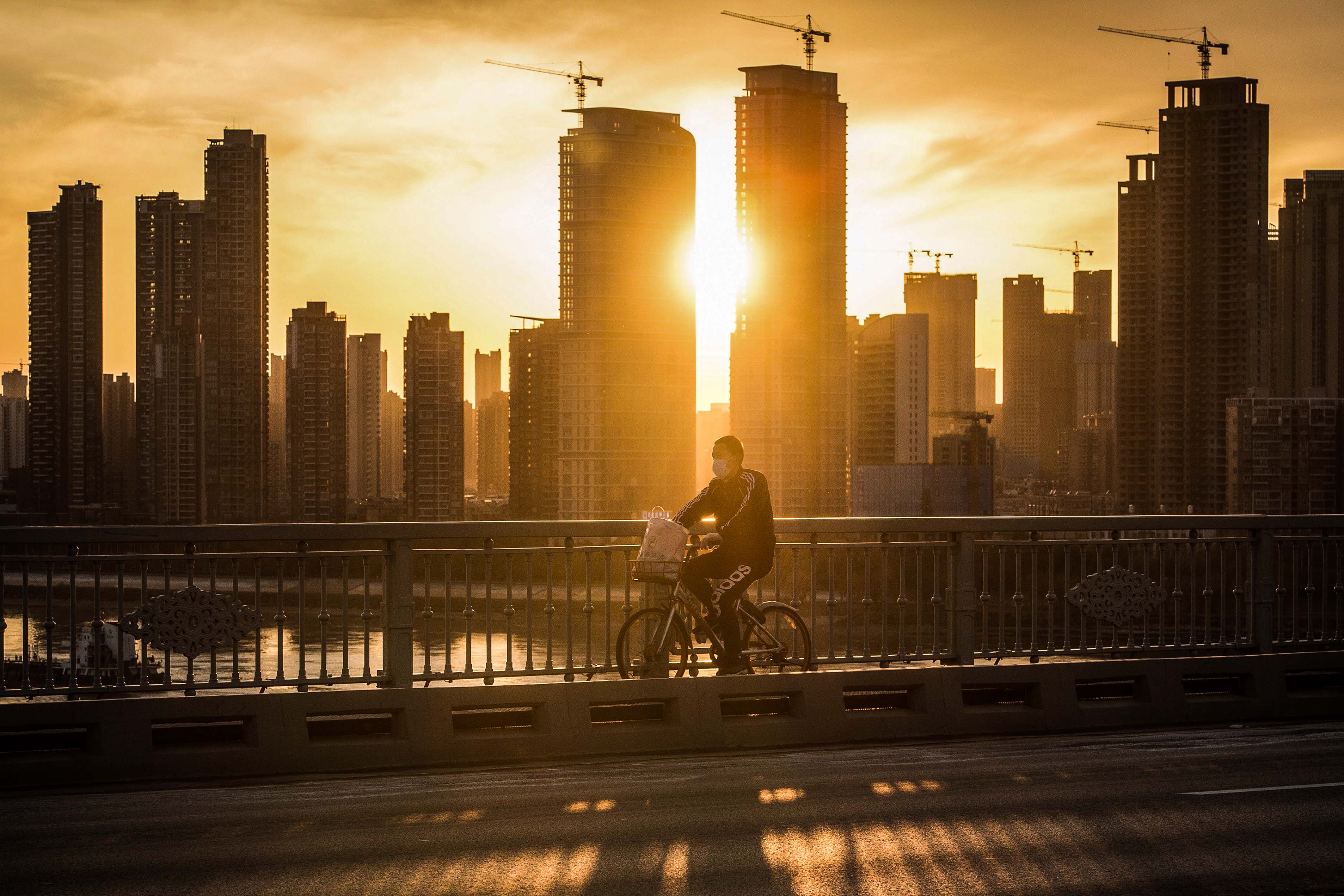 Korban Meninggal Virus Korona Mencapai 1.863 Orang
