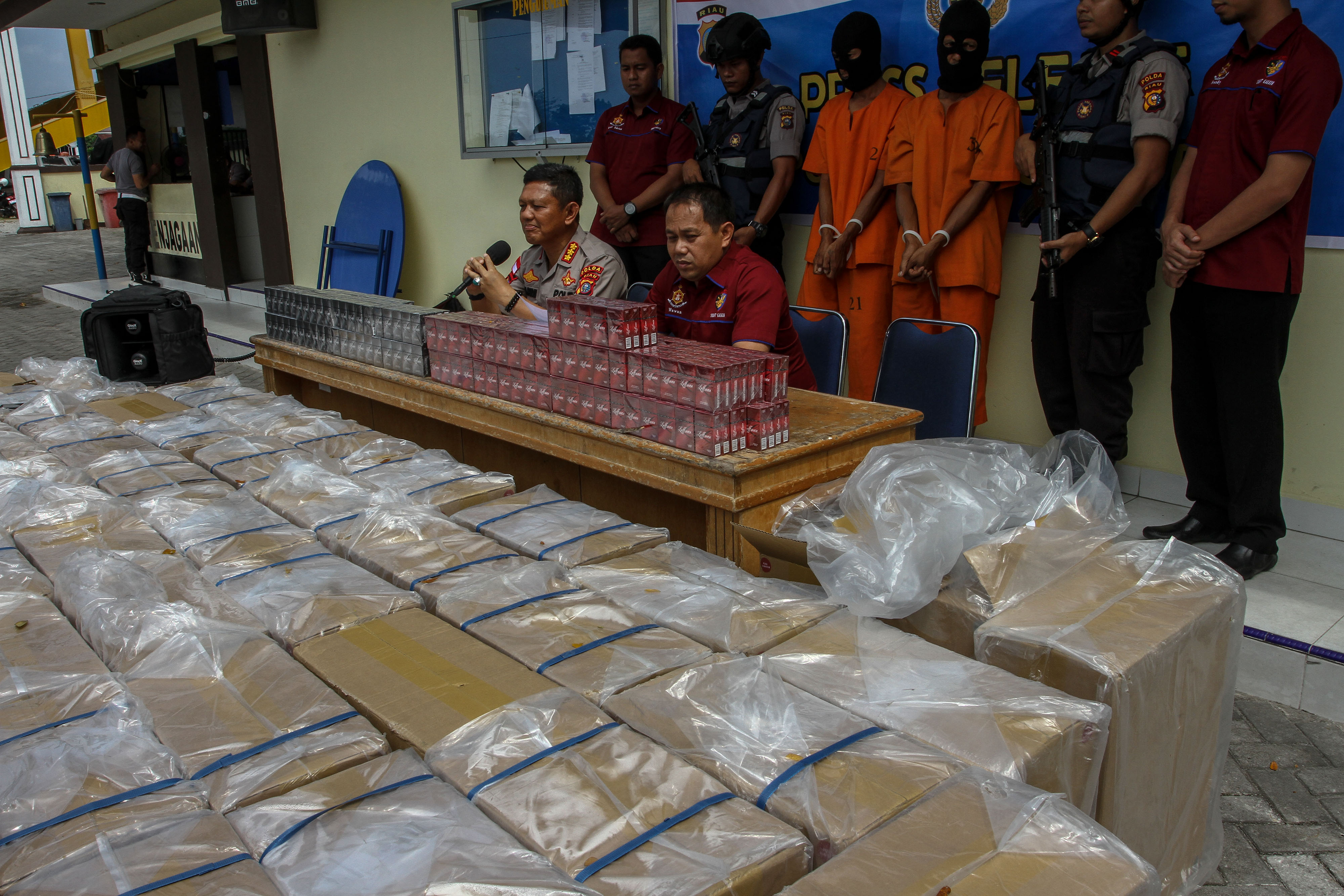 Gagalkan Penyelundupan 25 Ribu Bungkus Rokok Ilegal