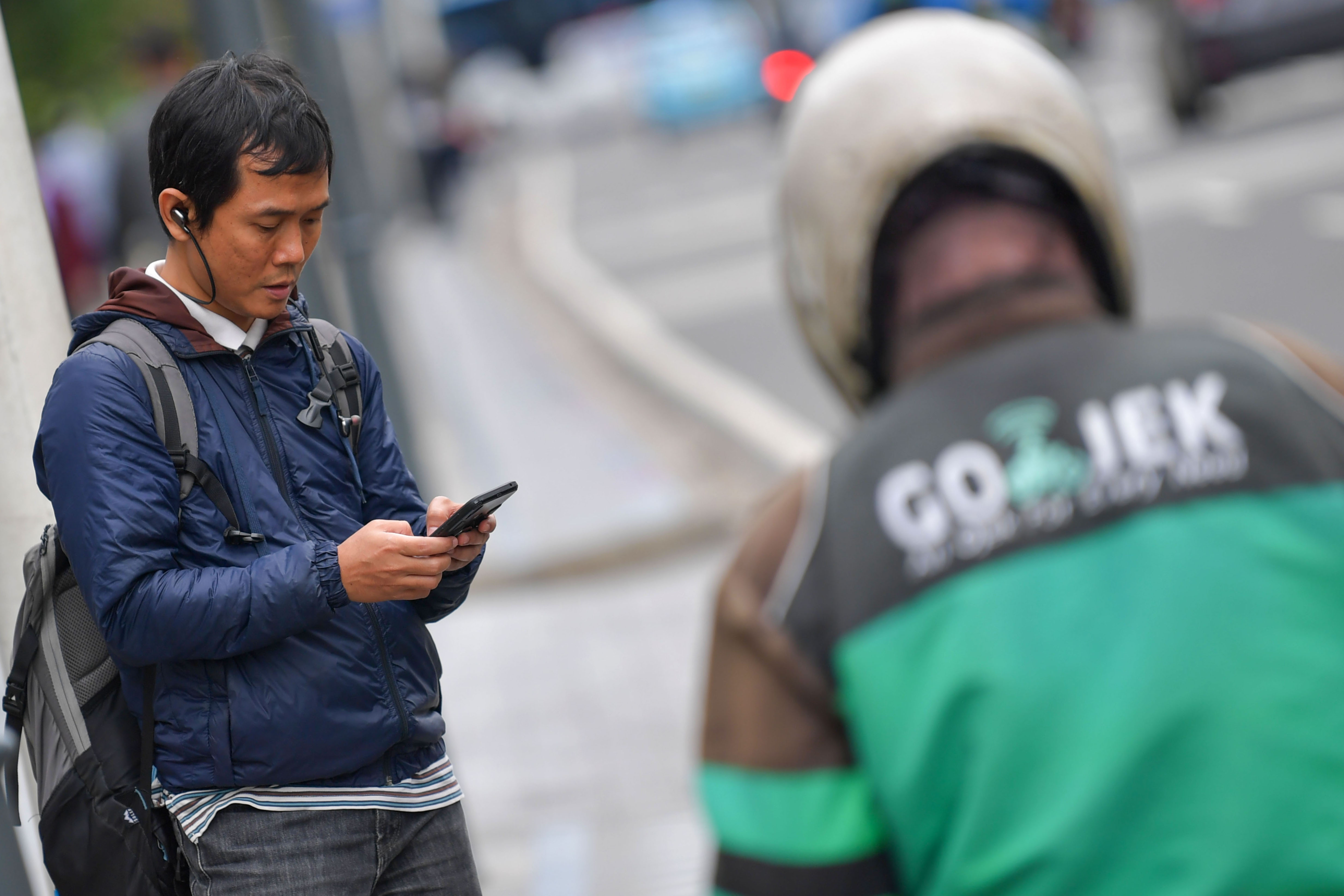 Pemblokiran Ponsel Ilegal