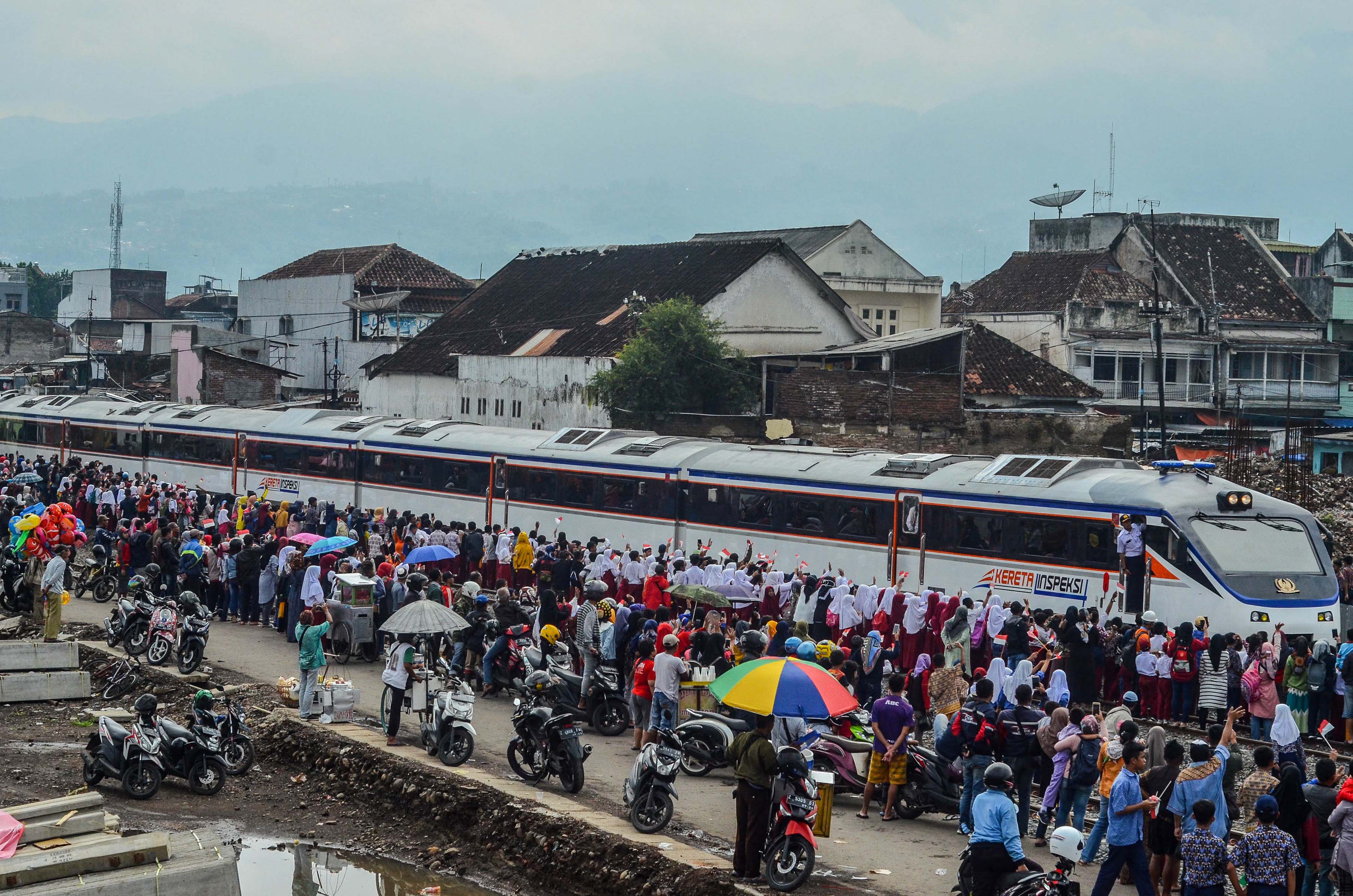 Uji Coba Reaktivasi Kereta Api Cibatu-Garut