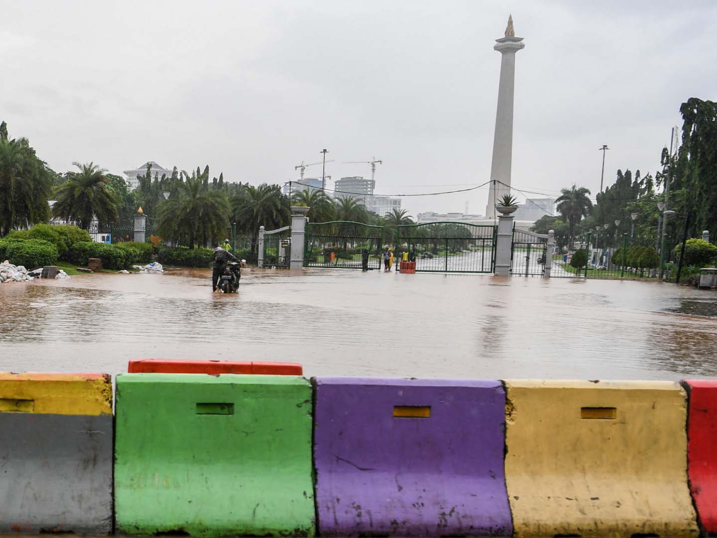 Banjir Di Medan Merdeka Barat