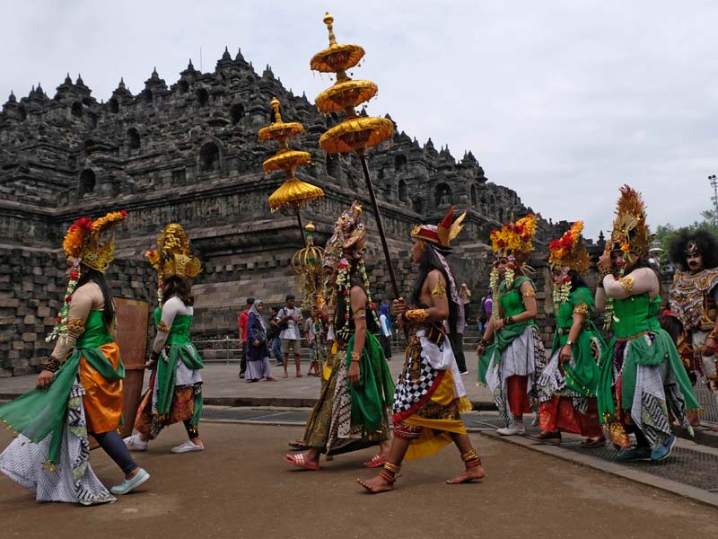 Tradisi Ruwat Rawat Borobudur