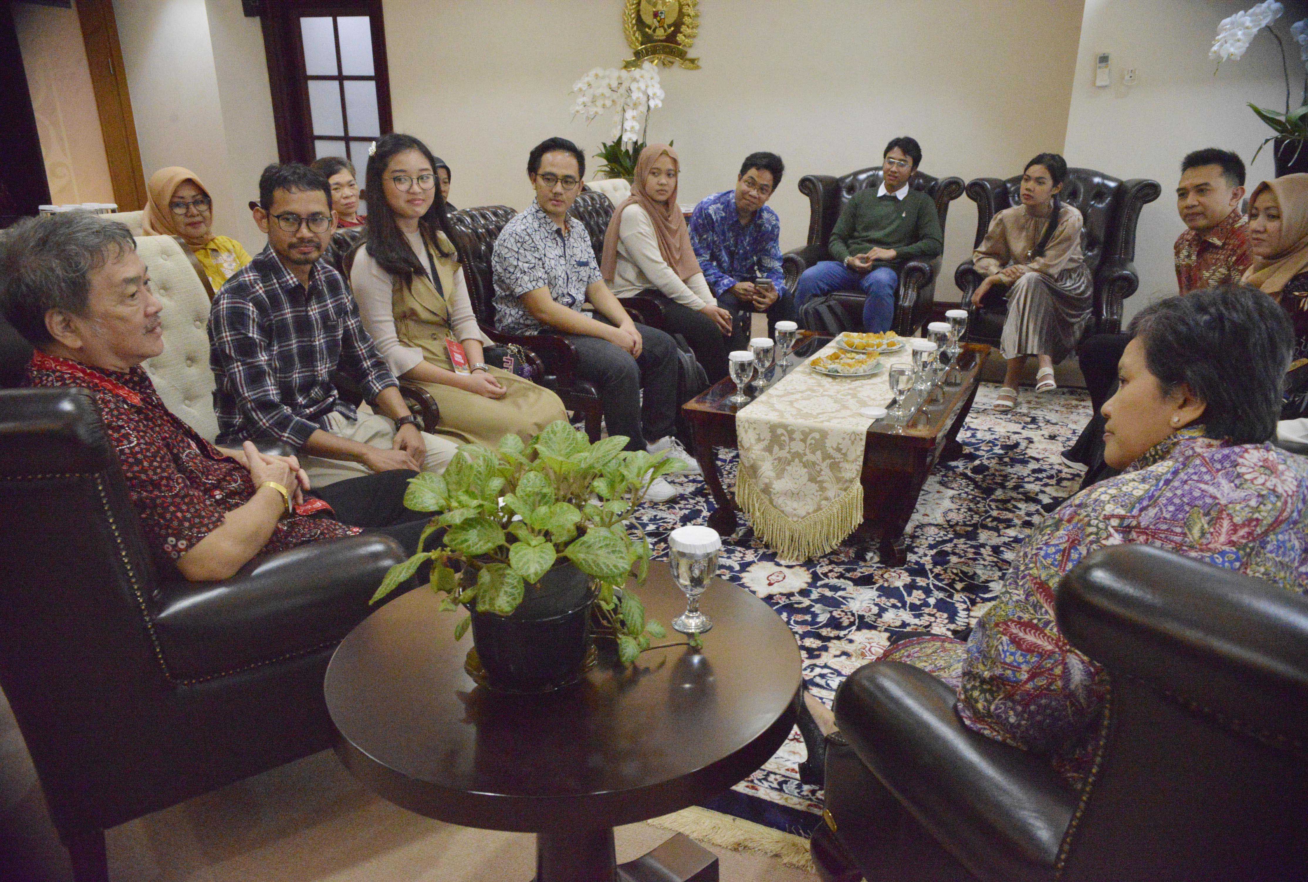 Terima Mahasiswa PPI Wuhan